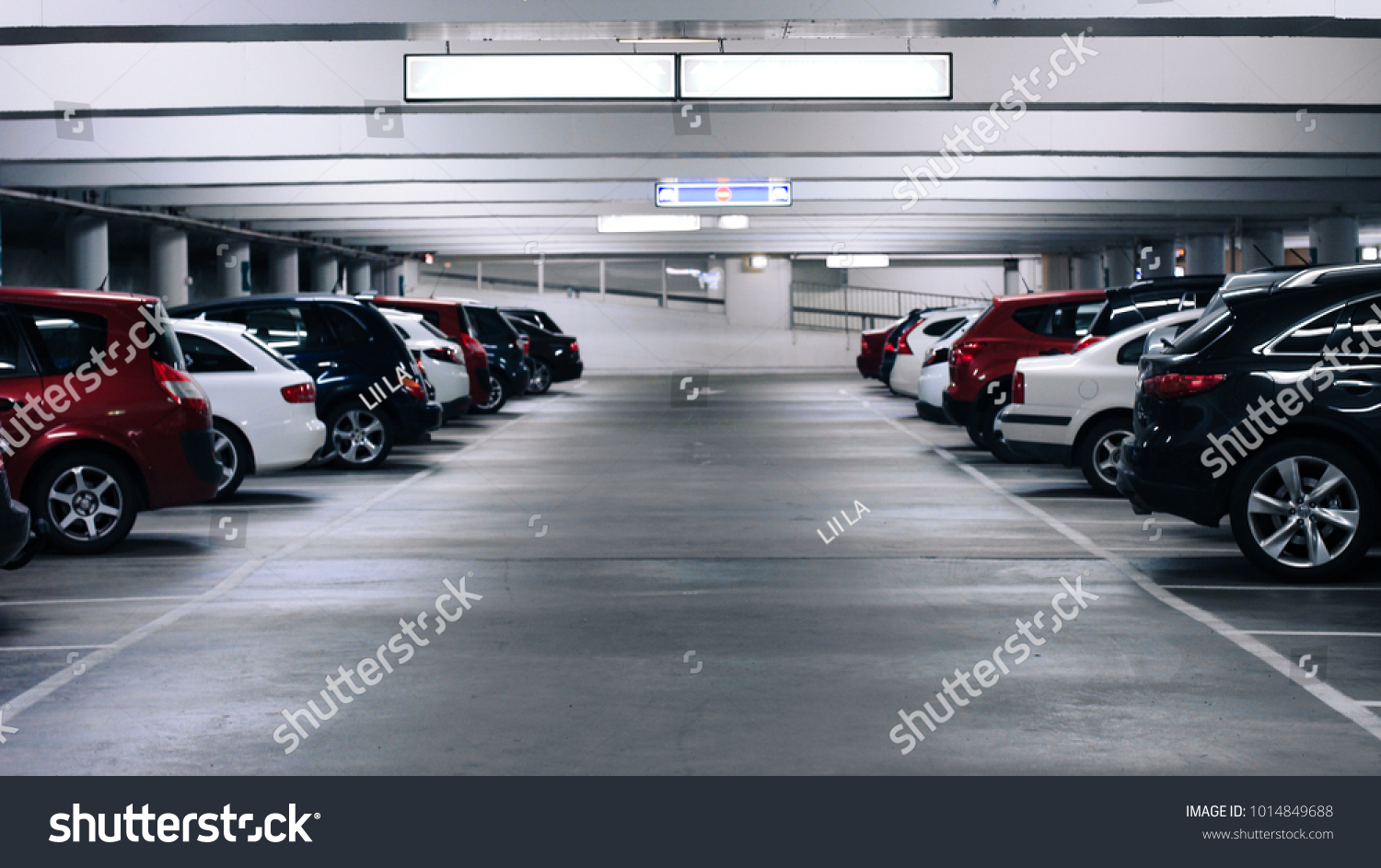 parking cars without people #1014849688