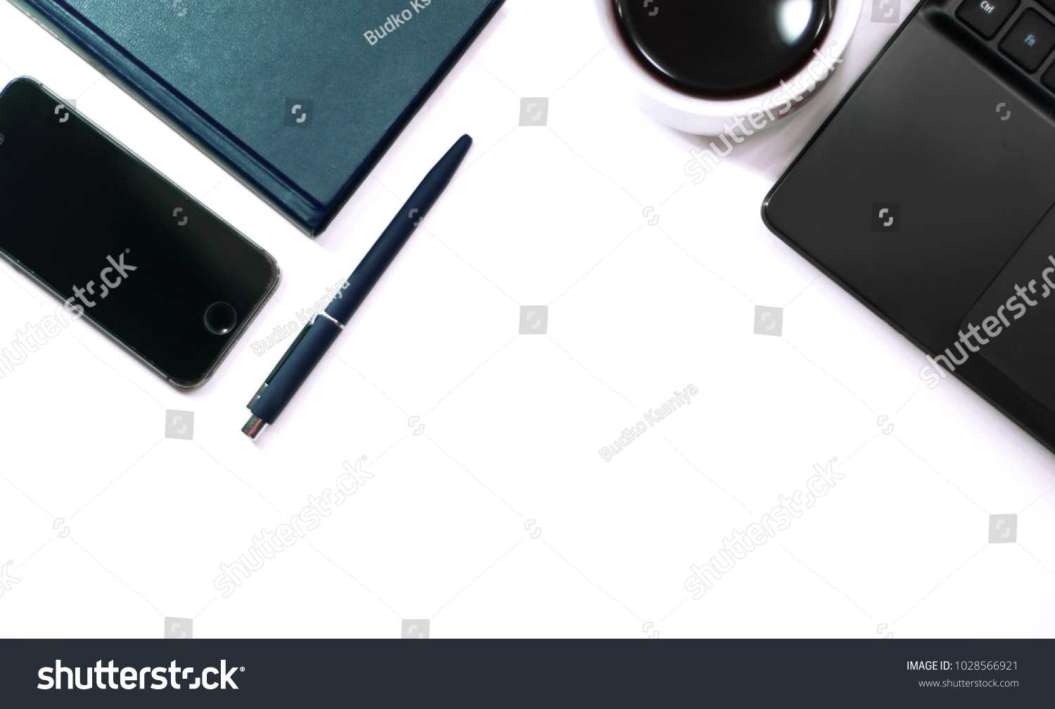 layout objects on white background
 #1028566921