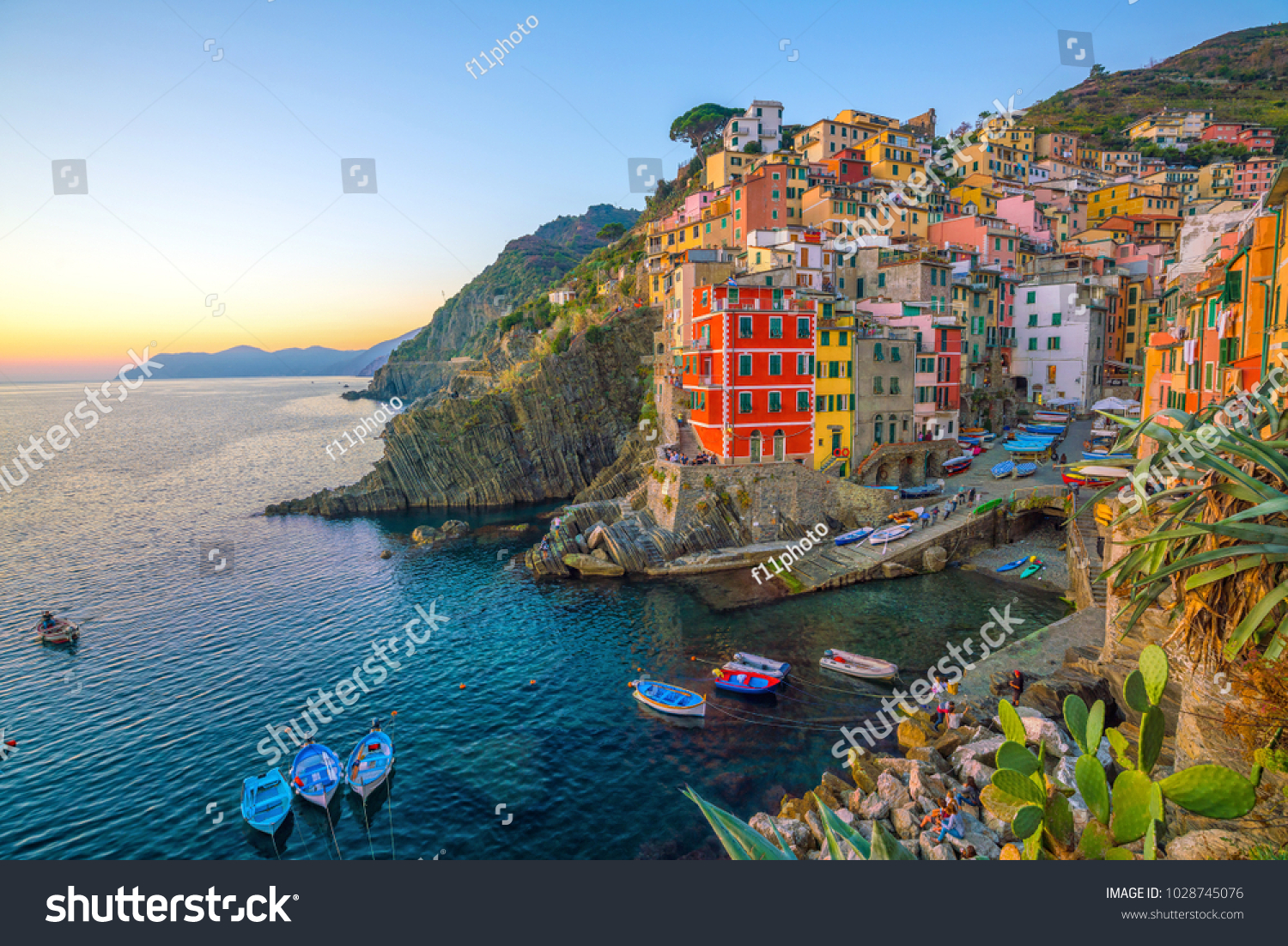 Riomaggiore, the first city of the Cique Terre sequence of hill cities in Liguria, Italy #1028745076