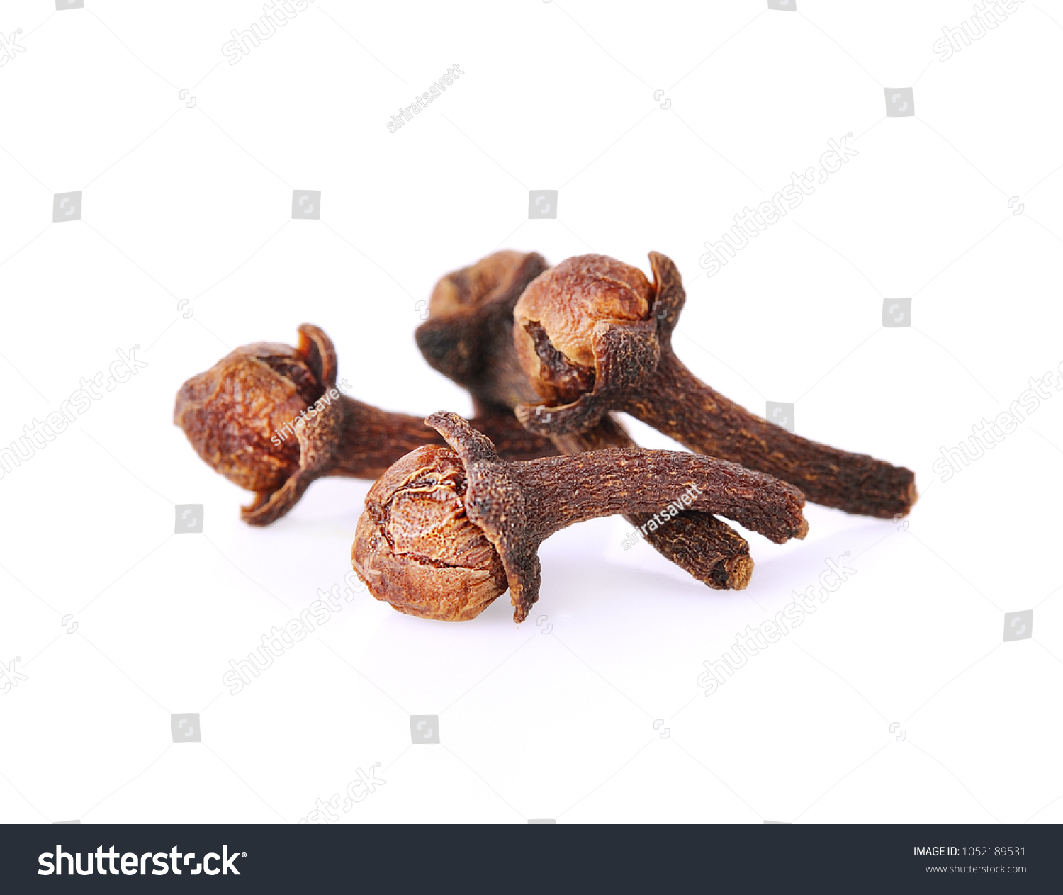 Cloves (flower buds of Syzygium aromaticum). Clipping paths, shadow separated #1052189531