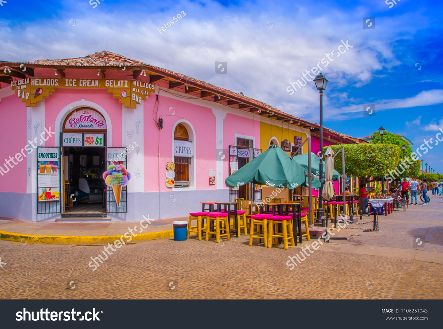 GRANADA, NICARAGUA - APRIL 28, 2016: View of market stalls at a colorful street in Granada, Nicaragua #1106251943