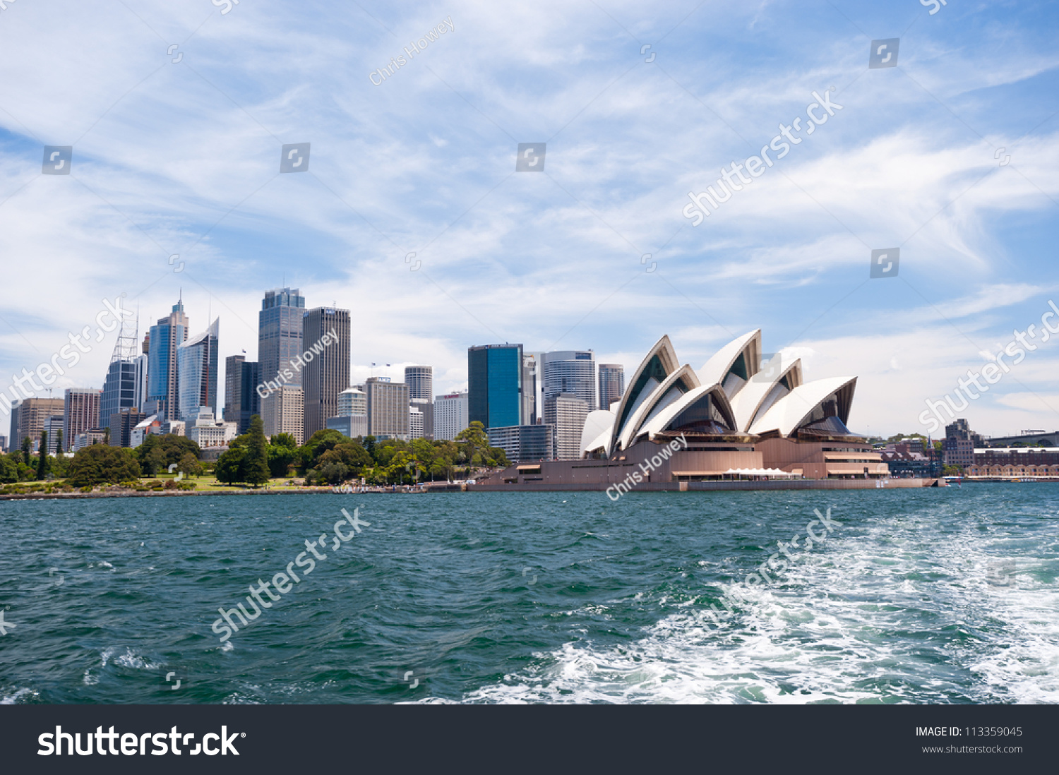 SYDNEY - JANUARY 13: The Iconic Sydney Opera House is a multi-venue performing arts centre also containing bars and outdoor restaurants.January 13, 2012 in Sydney, Australia. #113359045