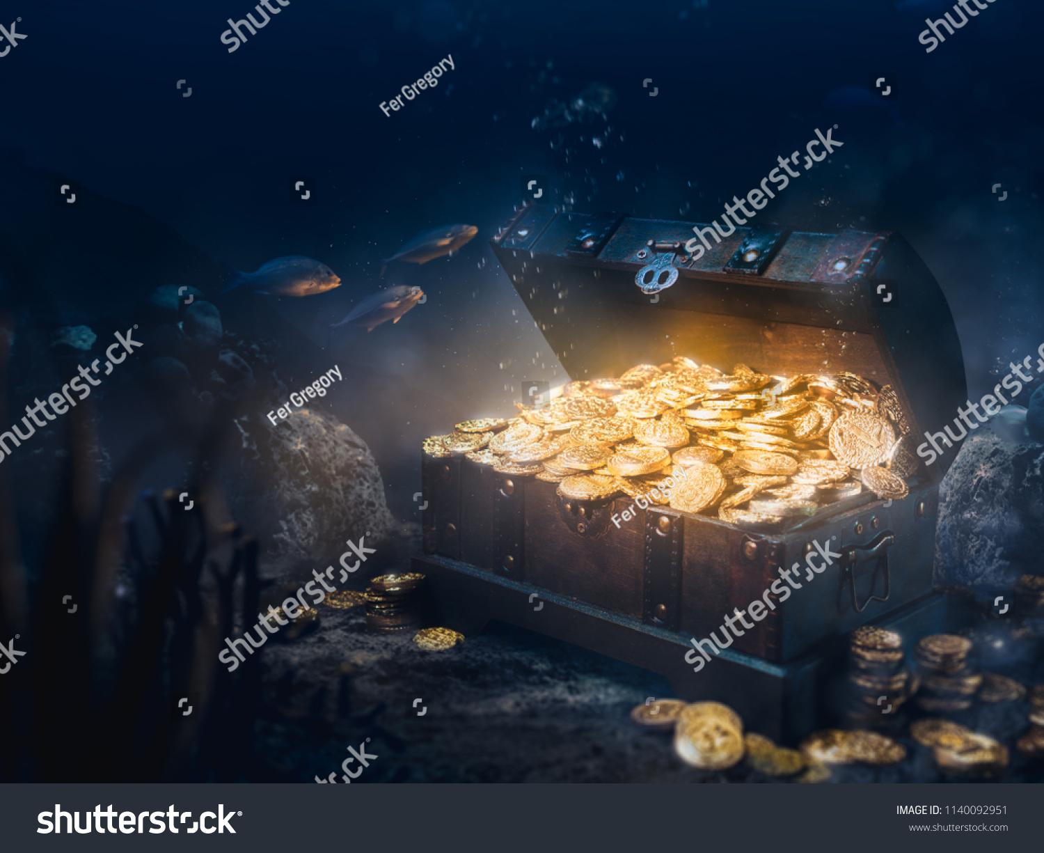 Open treasure chest sunken at the bottom of the sea / high contrast image #1140092951