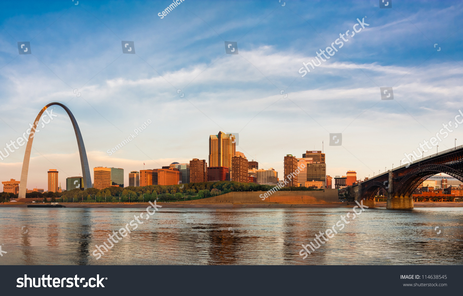 Panoramic view of St Louis with The Gateway Arch and Eads Bridge #114638545