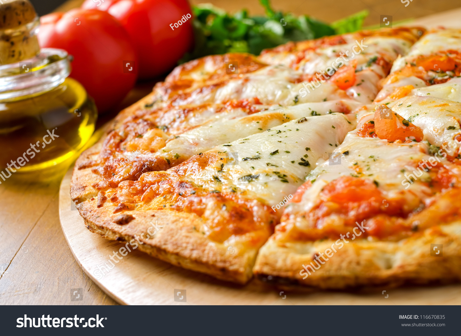 Pizza Margherita #116670835