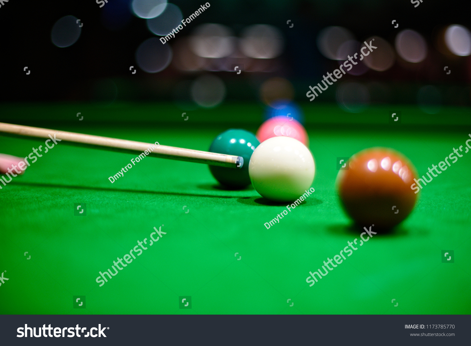 Snooker cue before the shot #1173785770