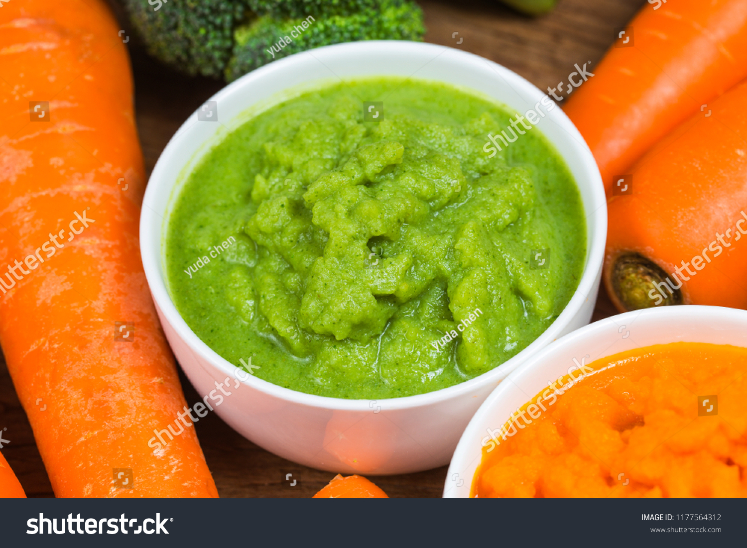 vegetable puree， carrots  pureed ，Broccoli pureed #1177564312
