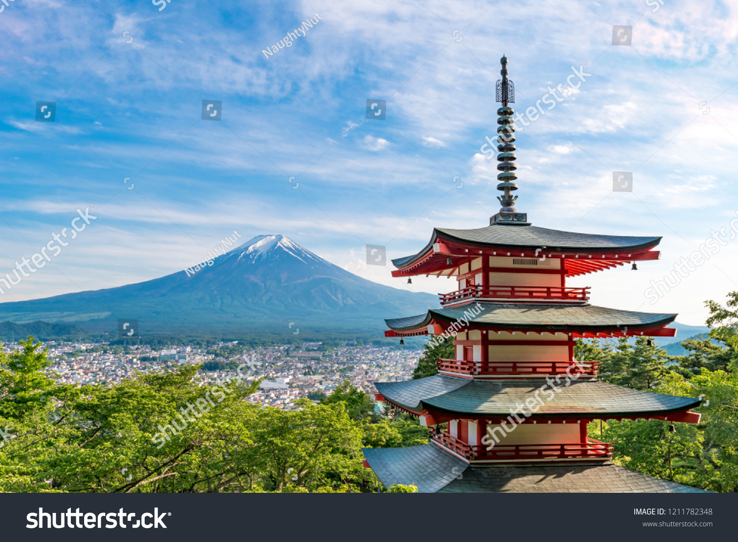 Beautiful landscape Mountain fuji and Chureito Pagoda, Yamanashi, Japan #1211782348