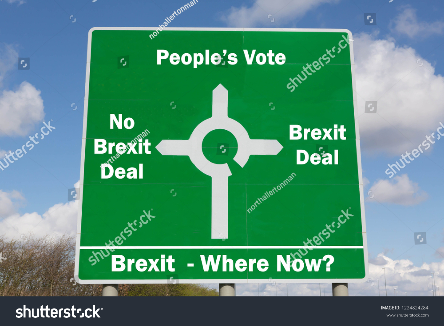 Green roadsign with options for Brexit negotiations including a Bexit deal, no Brexit deal or a People's Vote.  #1224824284