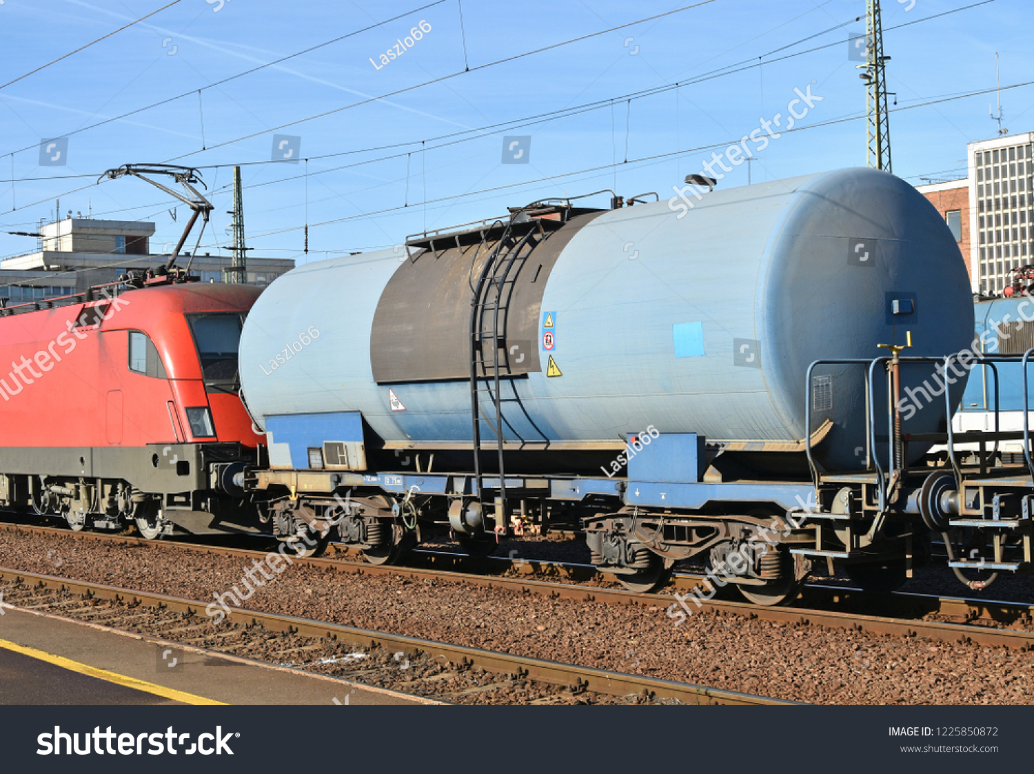Freight train with oil transporter carriages
 #1225850872