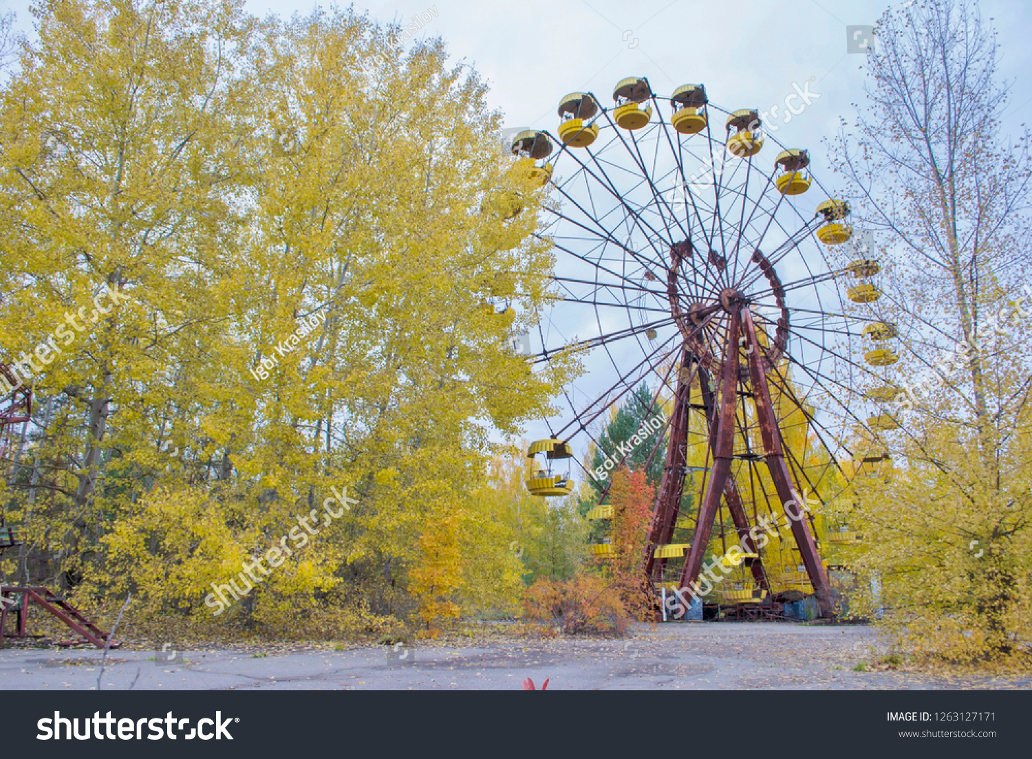 Ferris wheel in Pripyat #1263127171