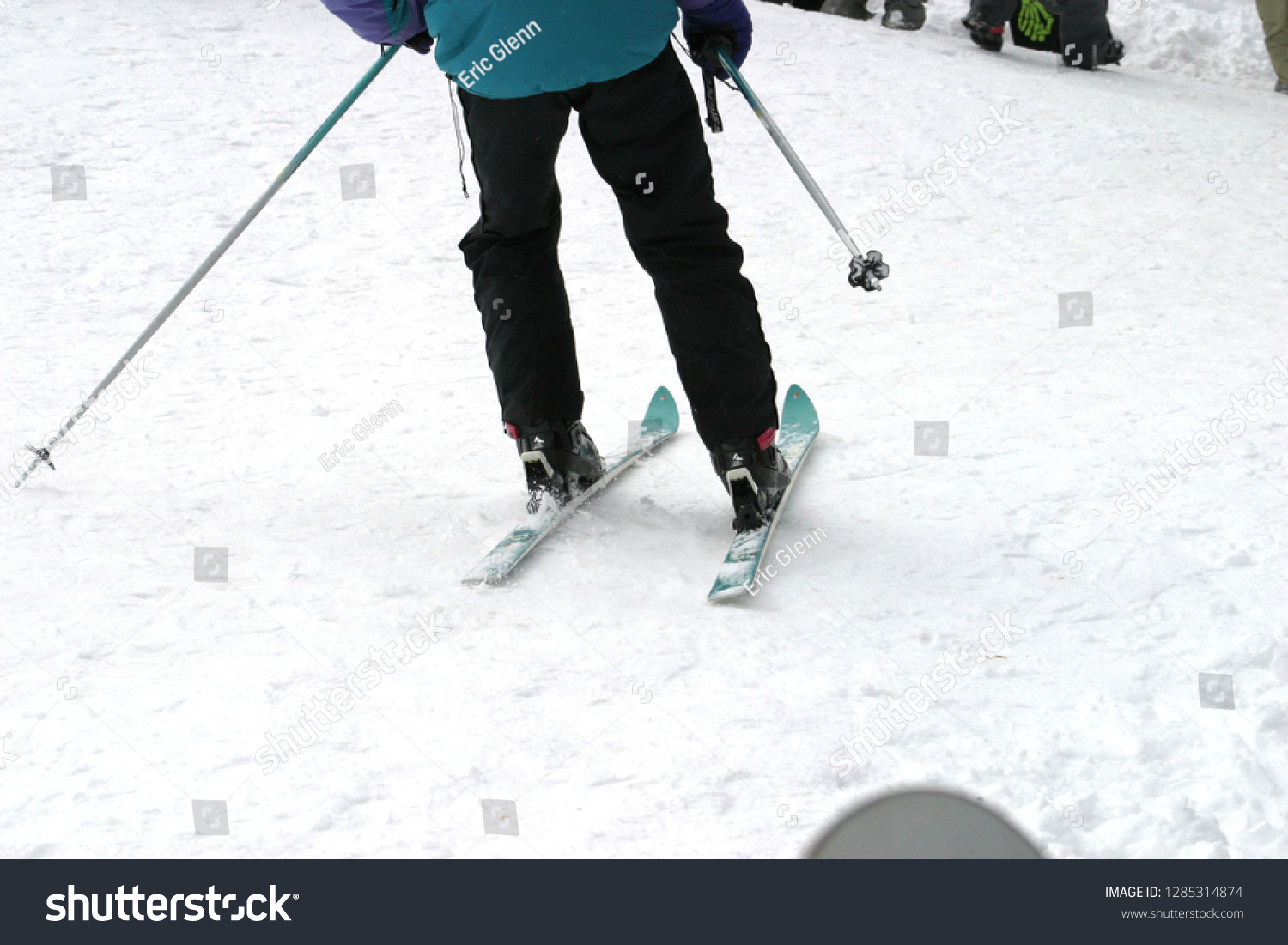 Los Angeles, CA/USA  December 19,2007; Tourist on ski vacation at Big Bear Ski Resort in Big Bear,California  #1285314874