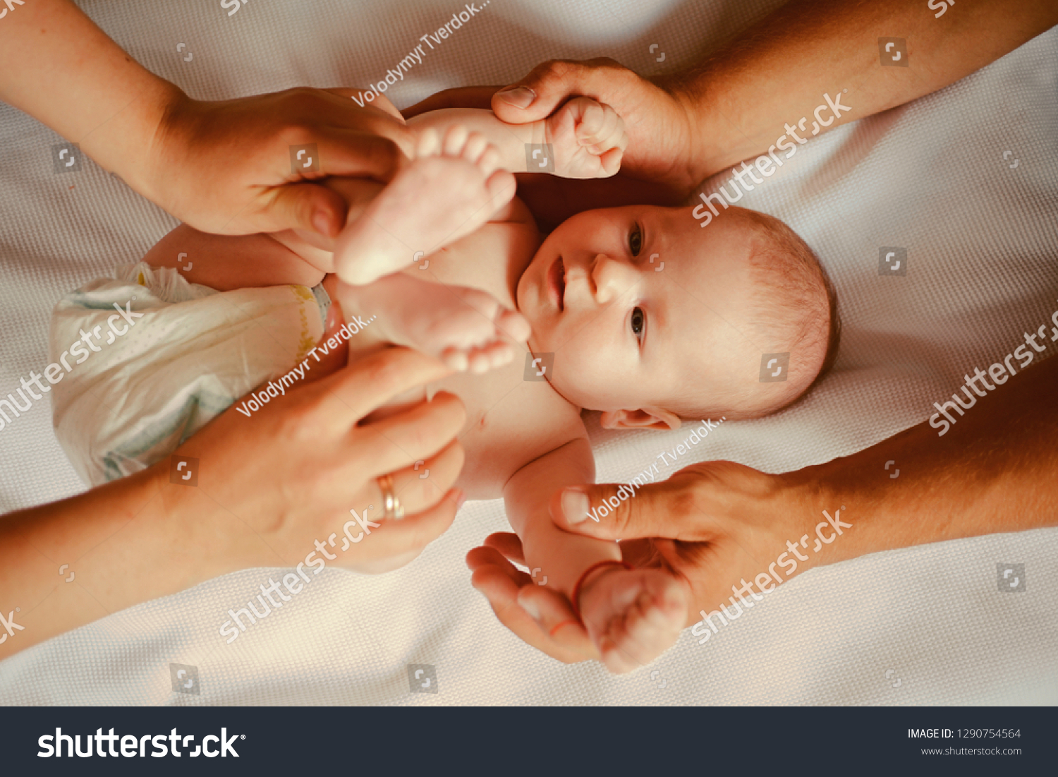 Single child pregnancy. Healthy pregnancy and newborn care. Love baby. Newborn baby and mother. Pregnancy and motherhood. Motherhood suits her. #1290754564