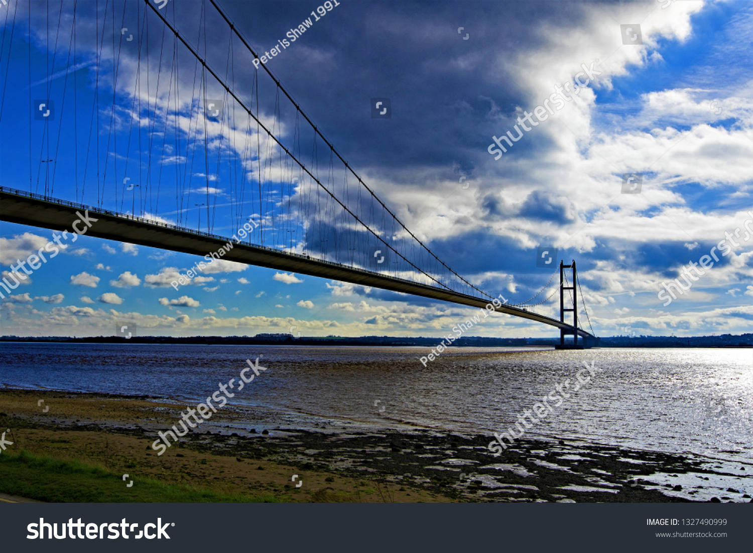 Taken to capture the Humber Bridge and the Humberside Estuary, on a bright sunny day, in March 2019.  #1327490999