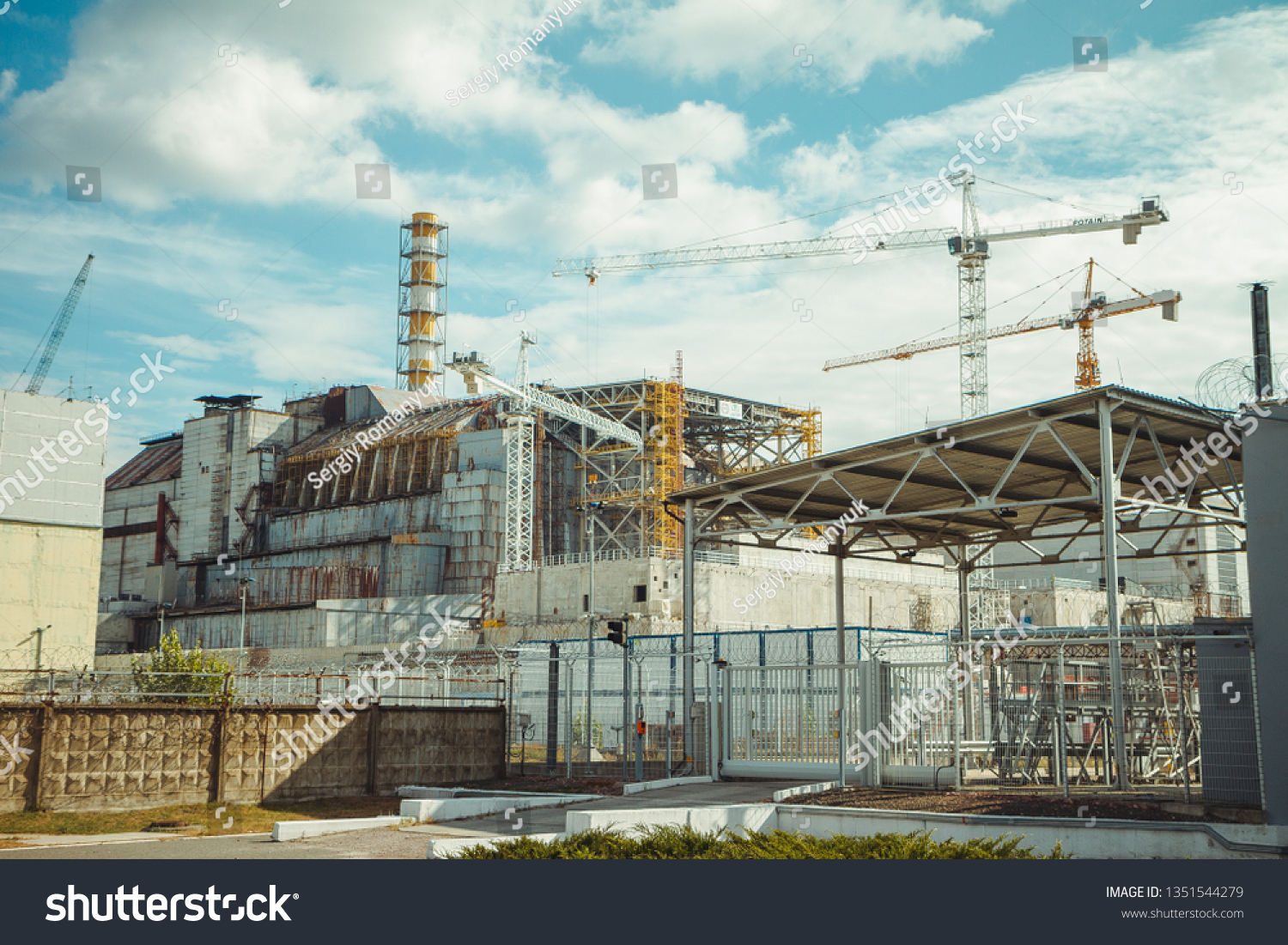 Fourth reactor without enclosing sarcophagus. Chornobyl Nuclear Power Plant - ChNPP. Radioactive zone in Pripyat city - abandoned ghost town #1351544279