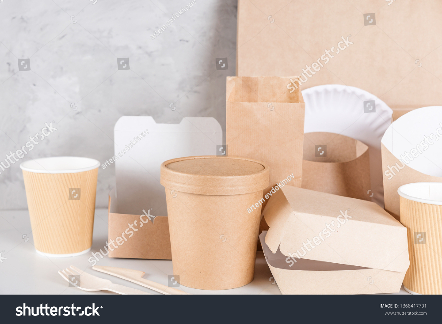 Eco friendly disposable tableware. Paper cups, dishes, bag, fast food containers and bamboo wooden cutlery. recycling concept #1368417701