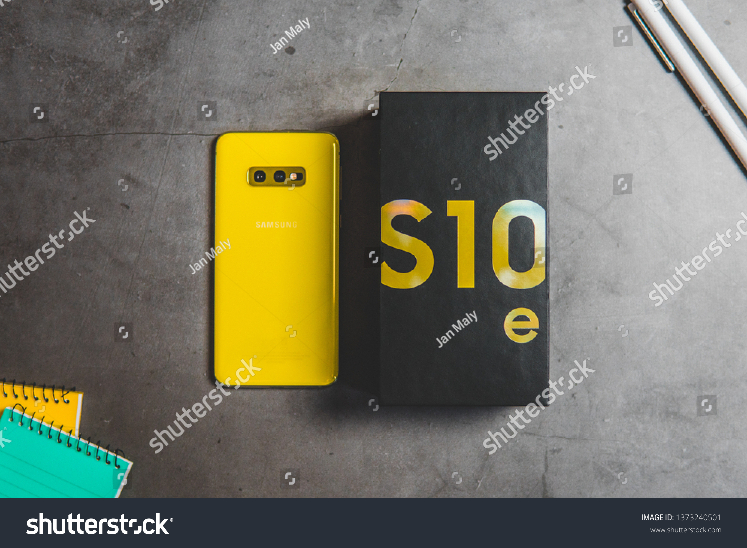 One of the most powerful phones from Samsung company – Samsung Galaxy S10 in version e (S10e).  #1373240501