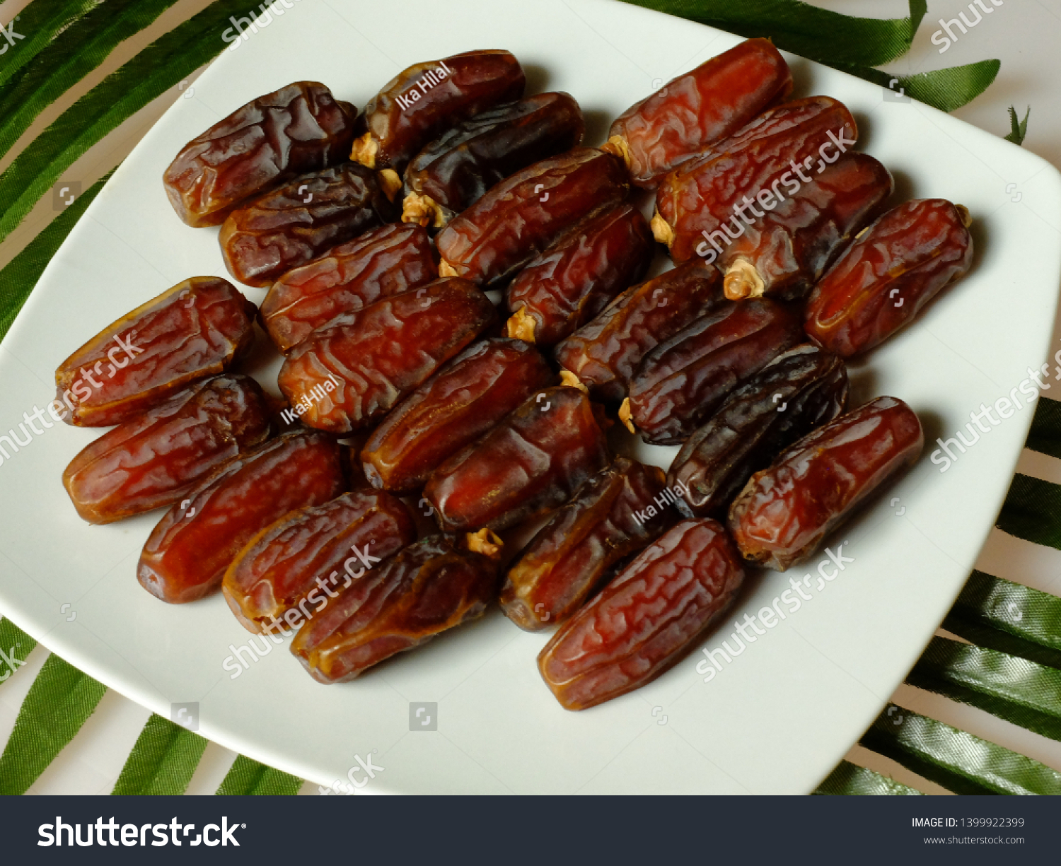 Mabroom dates fruit. dates fruit consumed by Muslims throughout the world when breaking fast during the month of Ramadan. Mabroom dates from the city of Medina, the Kingdom of Saudi Arabia. #1399922399