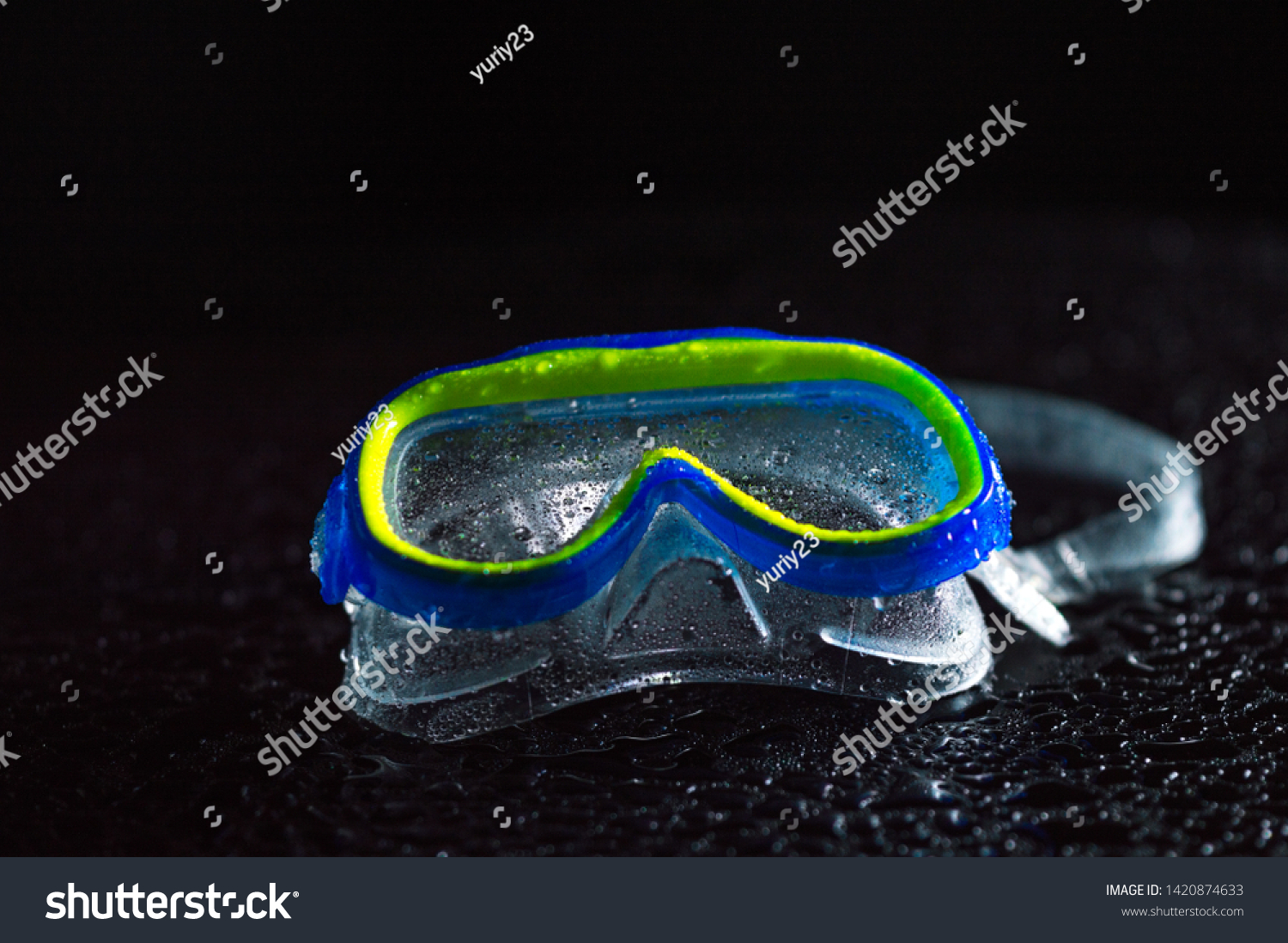 goggles for immersion in the summer in the sea or in the pool; transparent blue and green colors can be taken on rest or on a trip to look at the depths of reservoirs #1420874633