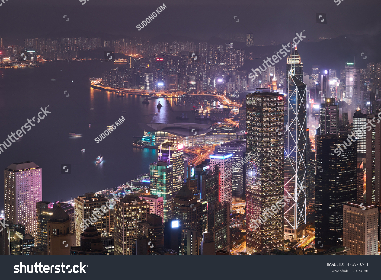 Lugard Road, Hong Kong - Jan 4, 2019 : The night view of Hong Kong from Lugard Road                   #1426920248