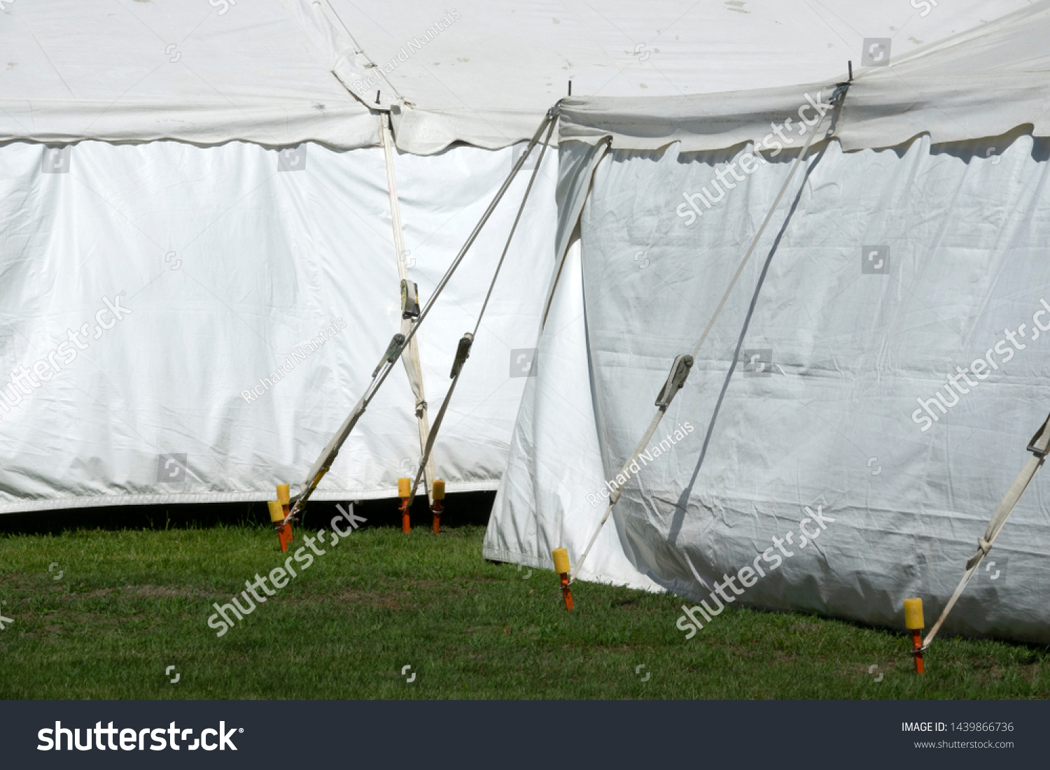 Binders for big circus tents #1439866736
