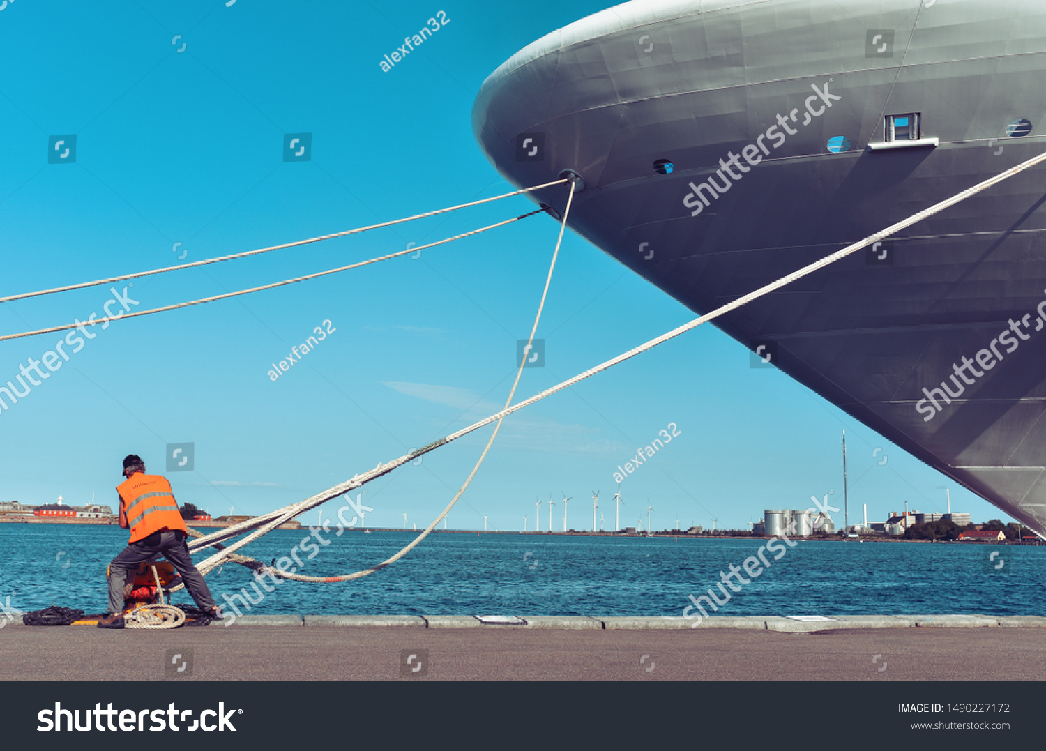 mooring of a large ship to the pier #1490227172