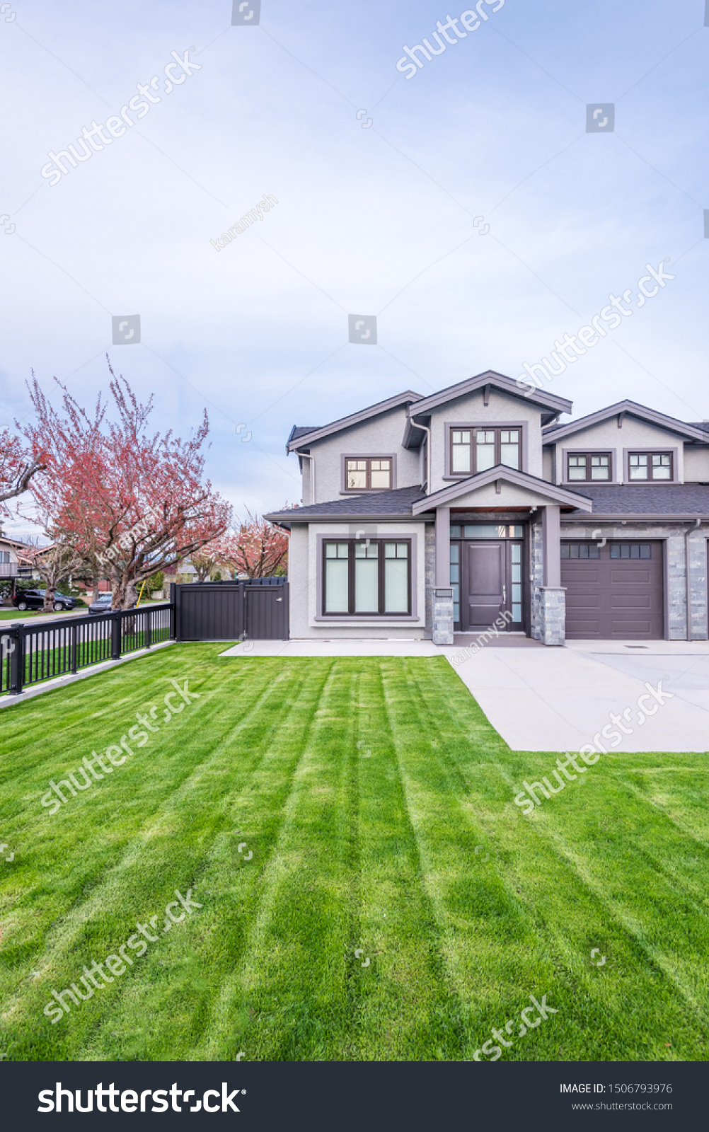 Houses in suburb at Summer in the north America. Luxury houses with nice landscape. #1506793976