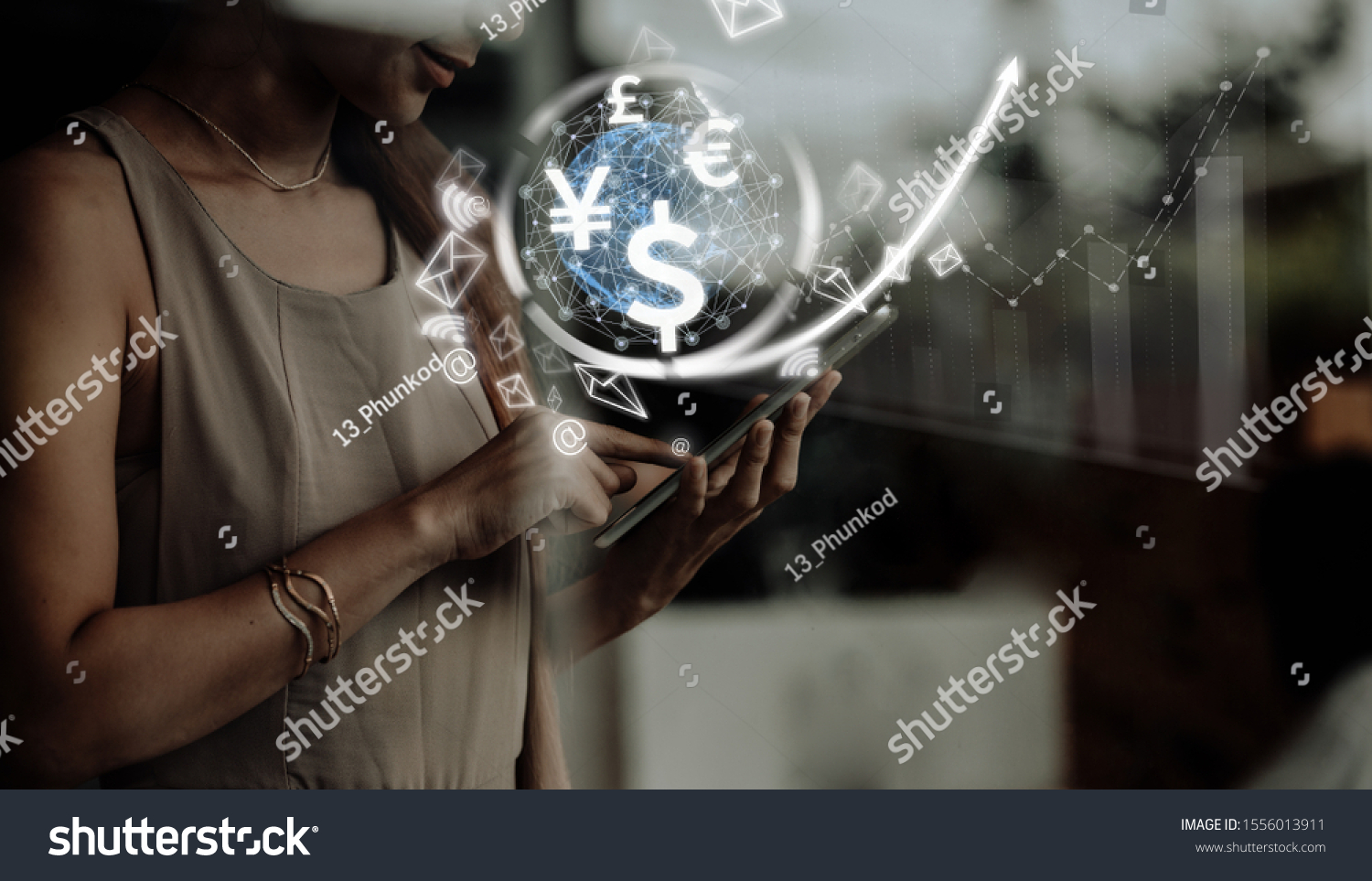 businesswoman uses Smartphone computer, world currencies, wallet cryptocurrency on virtual screen, fintech financial technology, internet payment, money exchange, digital banking concept #1556013911