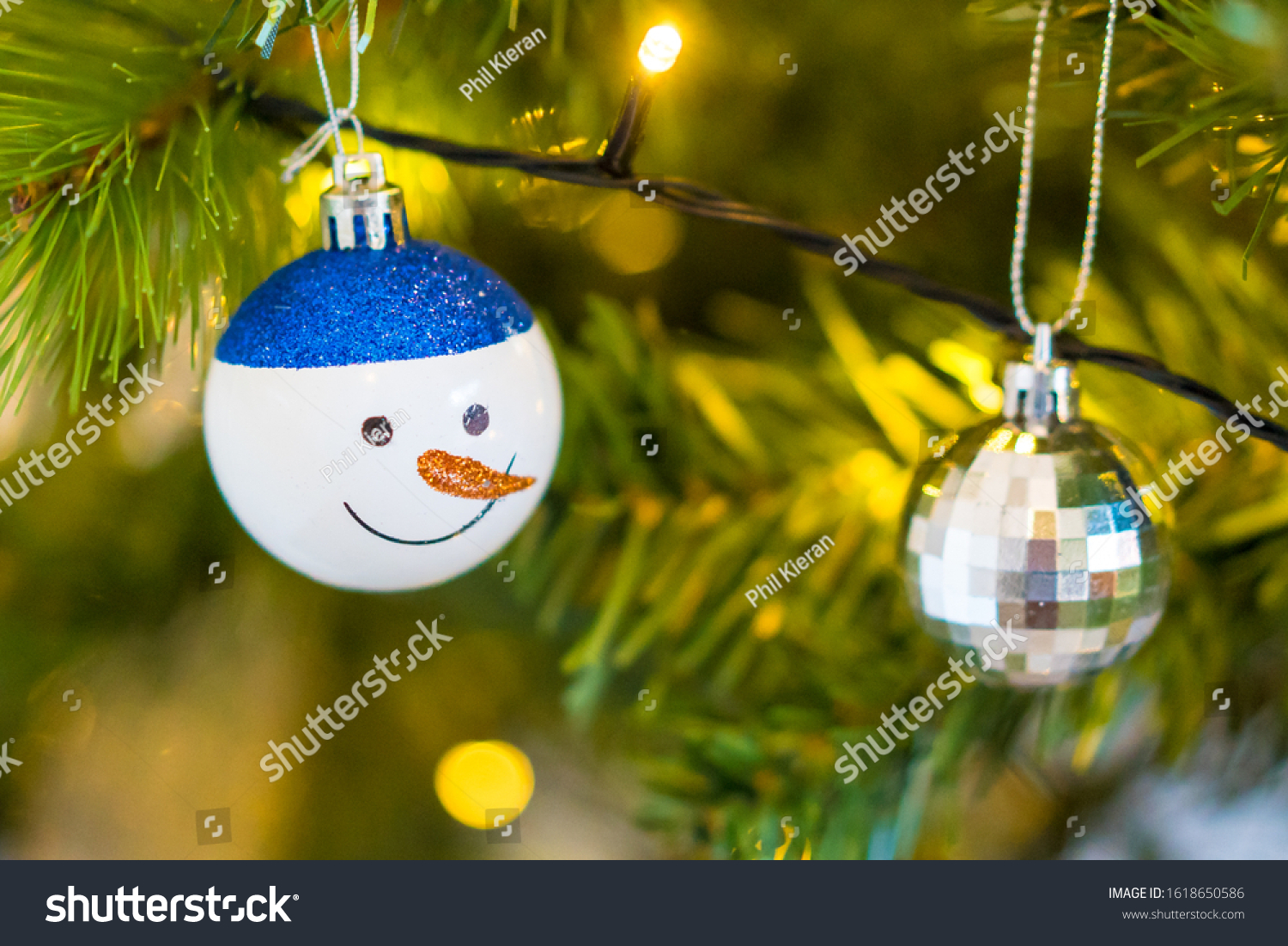 Christmas tree hanging decorations baubles #1618650586