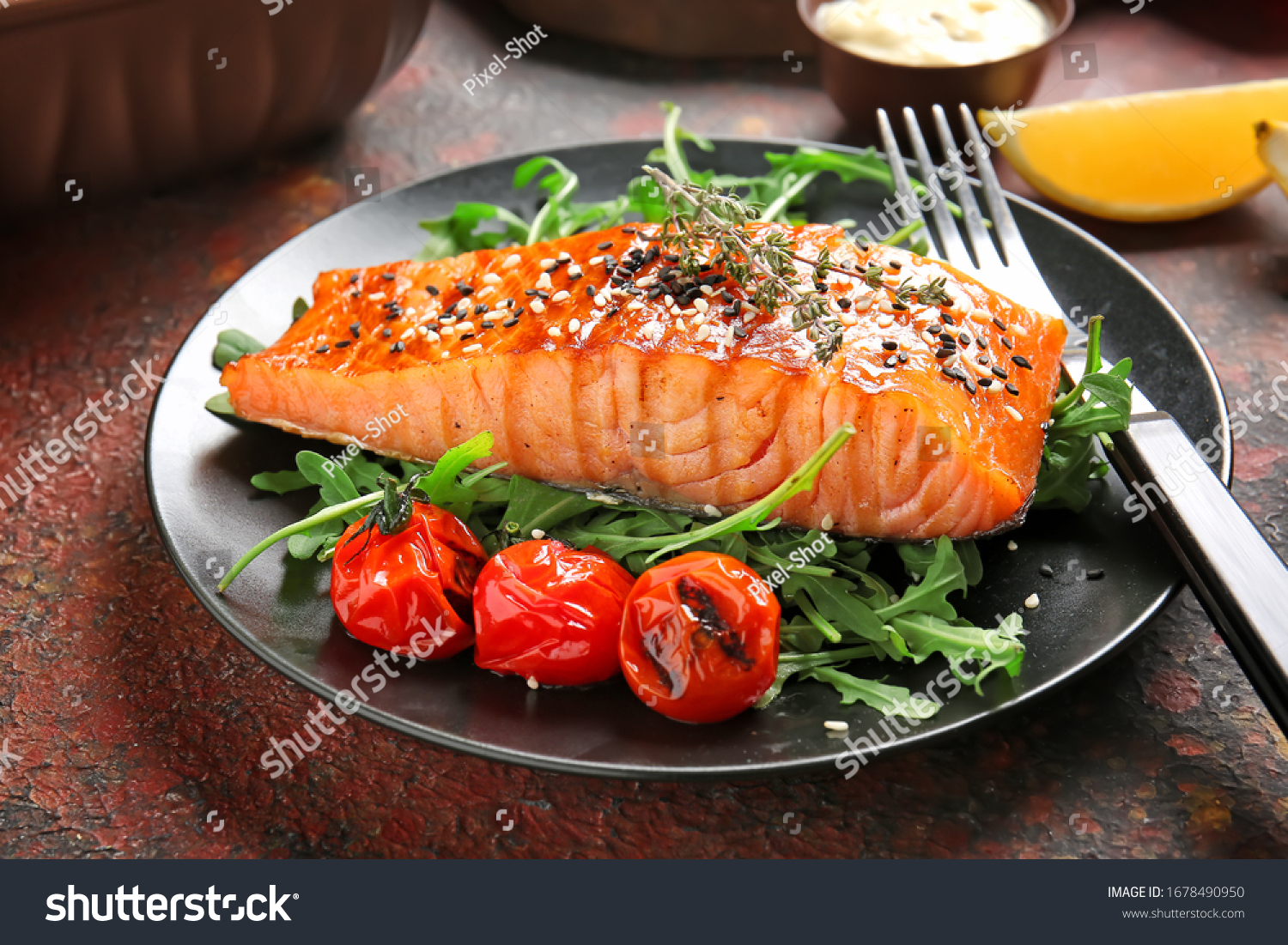 Plate with cooked salmon fillet on color background #1678490950