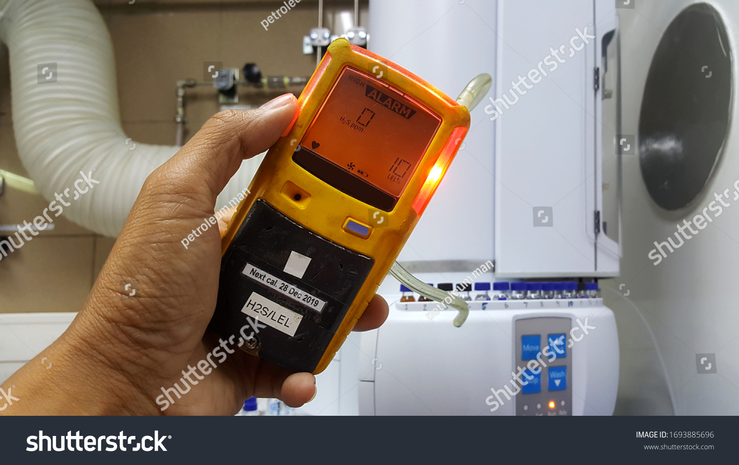 Personal H2S Gas Detector,Check gas leak. Safety - Royalty Free Stock ...