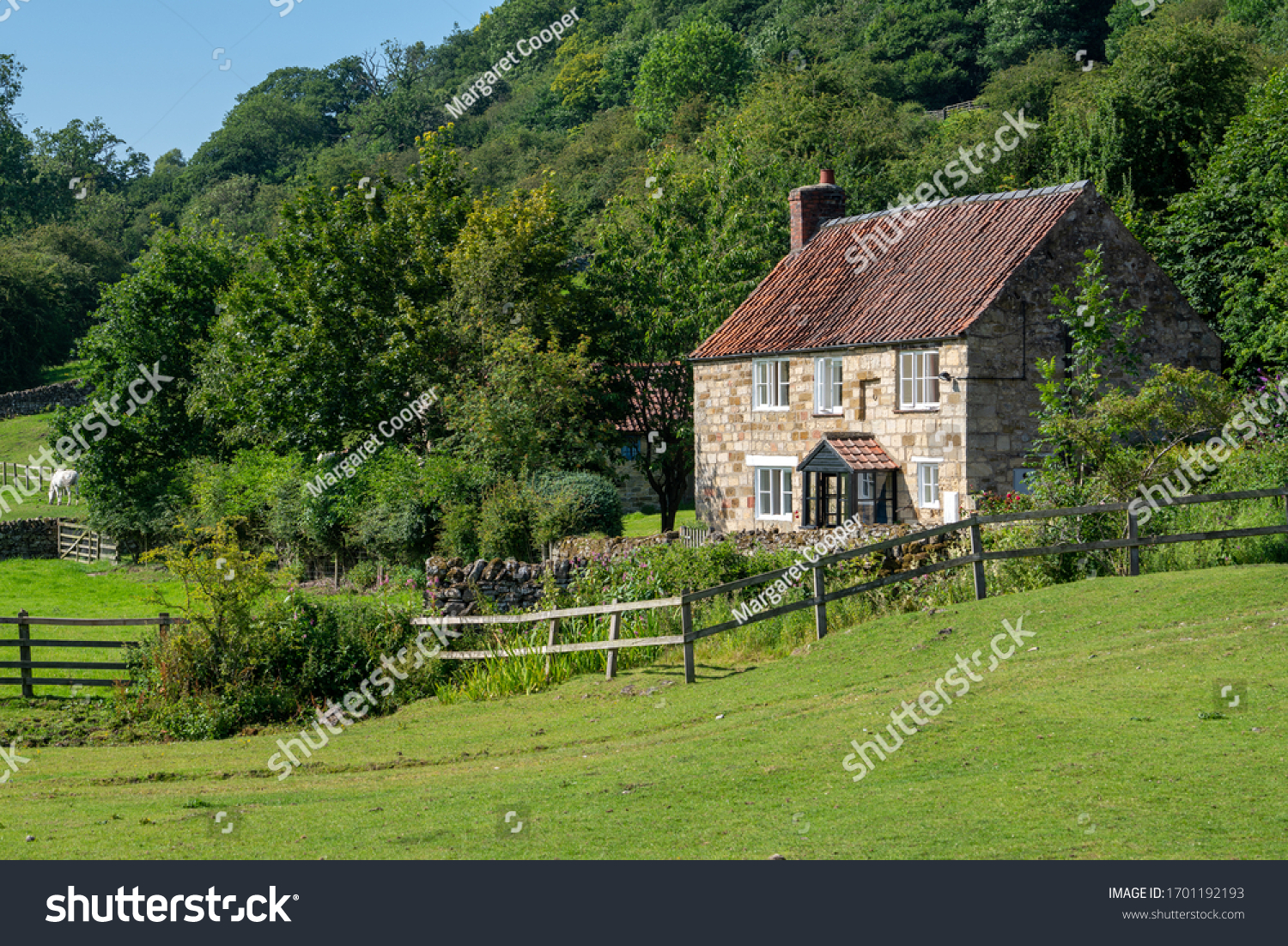 Country cottage in North Yorkshire, England #1701192193