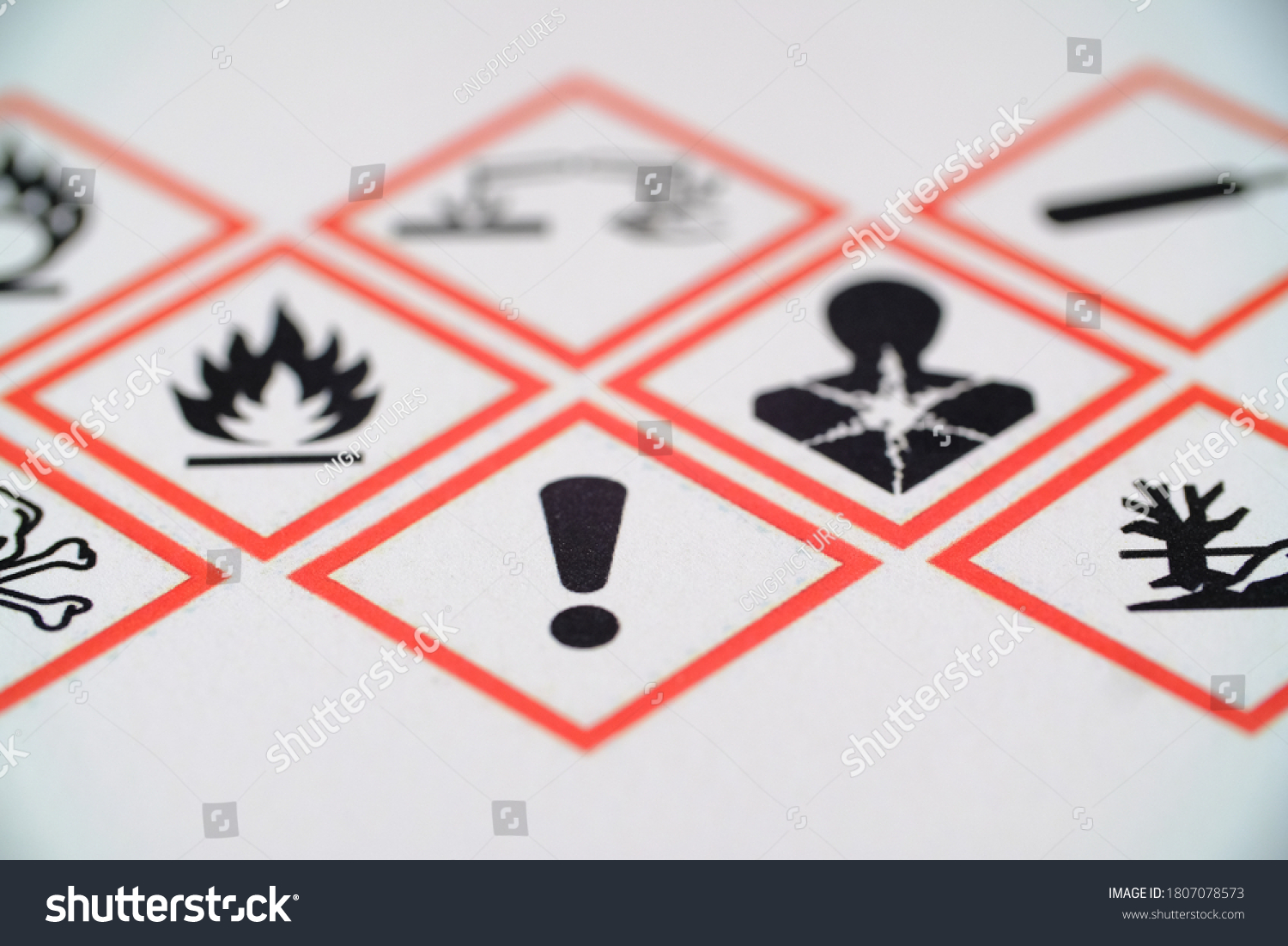 WHMIS 2015 SYMBOLS WORKPLACE HAZARDOUS MATERIAL INFORMATION SYSTEM. EXCLAMATION MARK FOCUSED SYMBOL. FOR INDICATORS AND FOR EMPLOYEE AND EMPLOYER. TOXIC MATERIAL. MAY CAUSE LESS SERIOUS HEALTH EFFECTS #1807078573