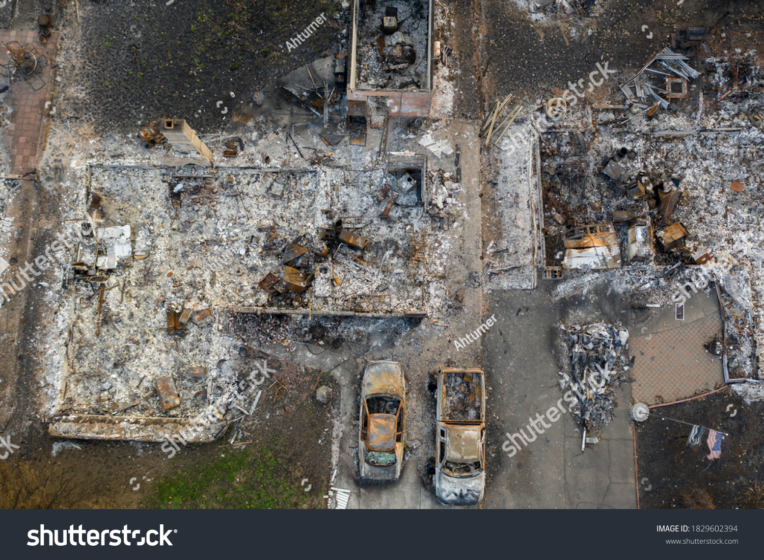 Aerial view of a burned down community and vehicles from the 2020 Almeda forest fire in Southern Oregon, USA #1829602394