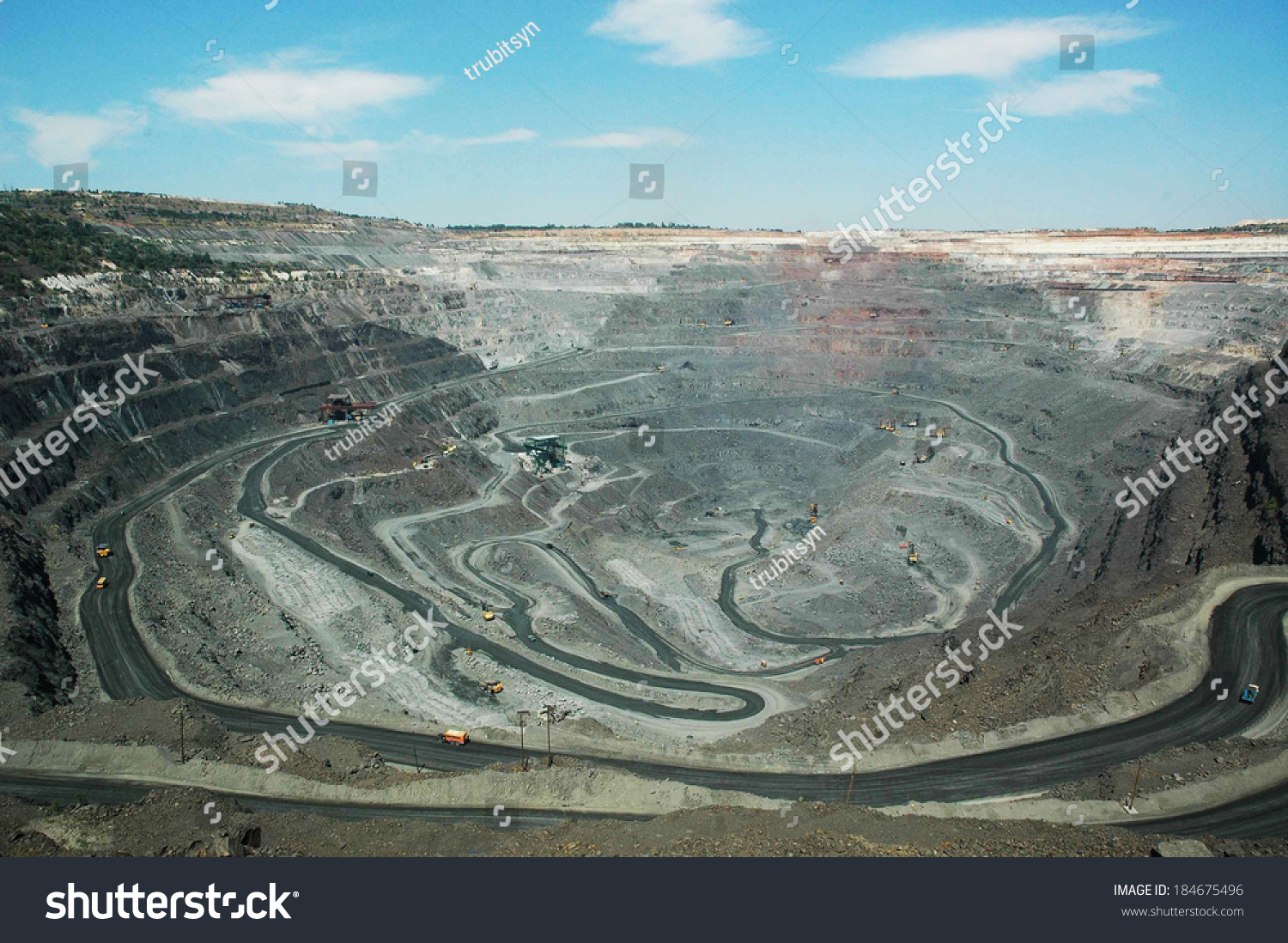 pit iron ore mining #184675496