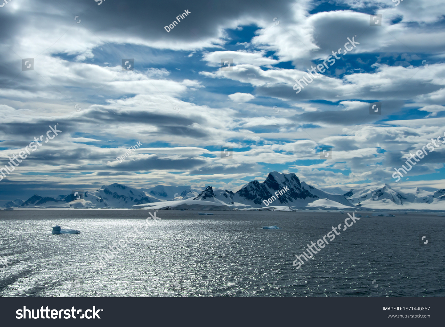 The beautiful extreme terrain on Antarctica. #1871440867