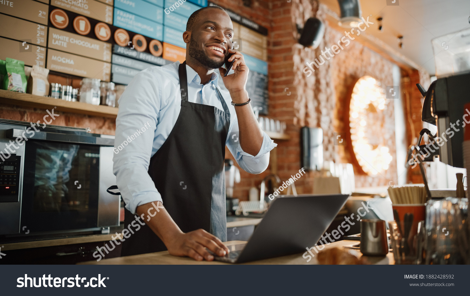 Black African American Coffee Shop Employee Royalty Free Stock Photo 1882428592 Avopix Com