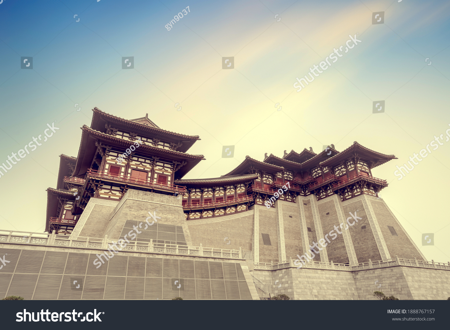 Yingtian Gate is the south gate of Luoyang City in the Sui and Tang Dynasties. It was built in 605. #1888767157