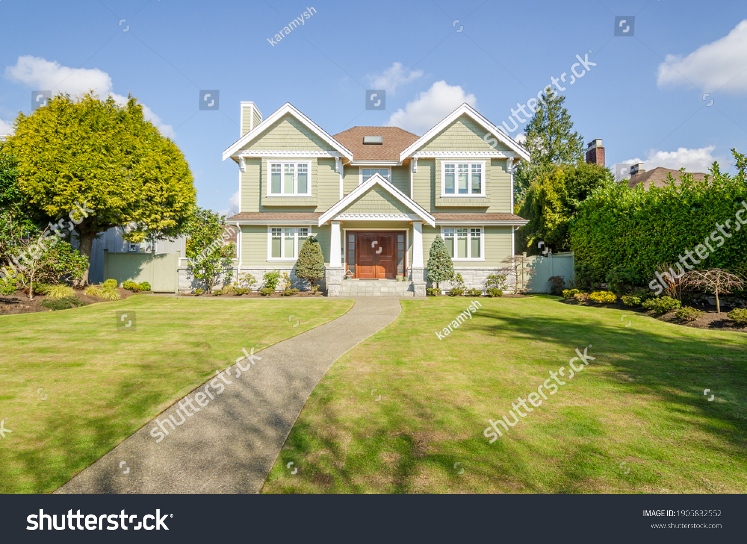 Houses in suburb with Spring Blossom in the north America. Luxury houses with nice white and pink coloured landscape. #1905832552