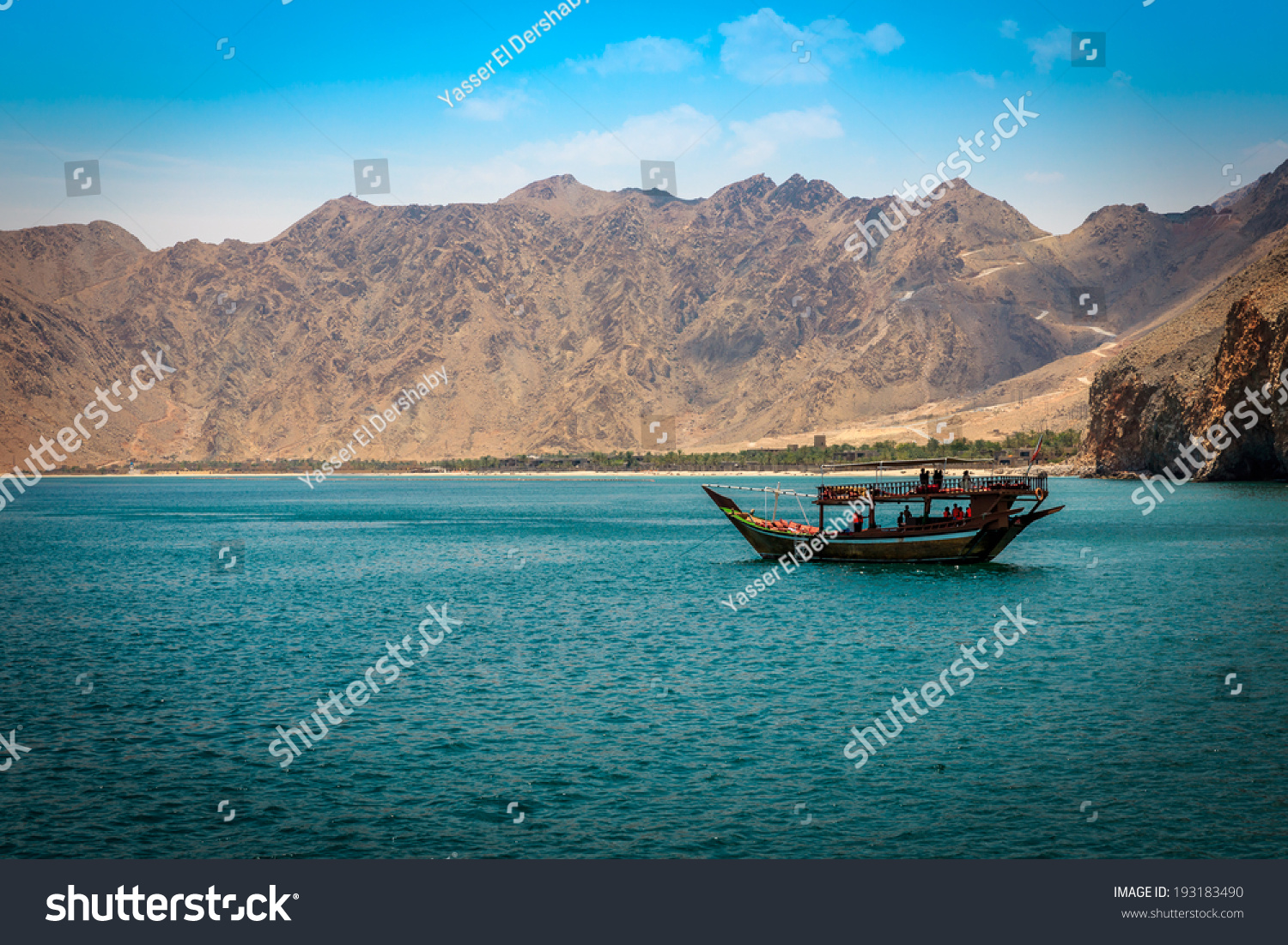 Indian Ocean, mountains, boats, skyline, horizon #193183490