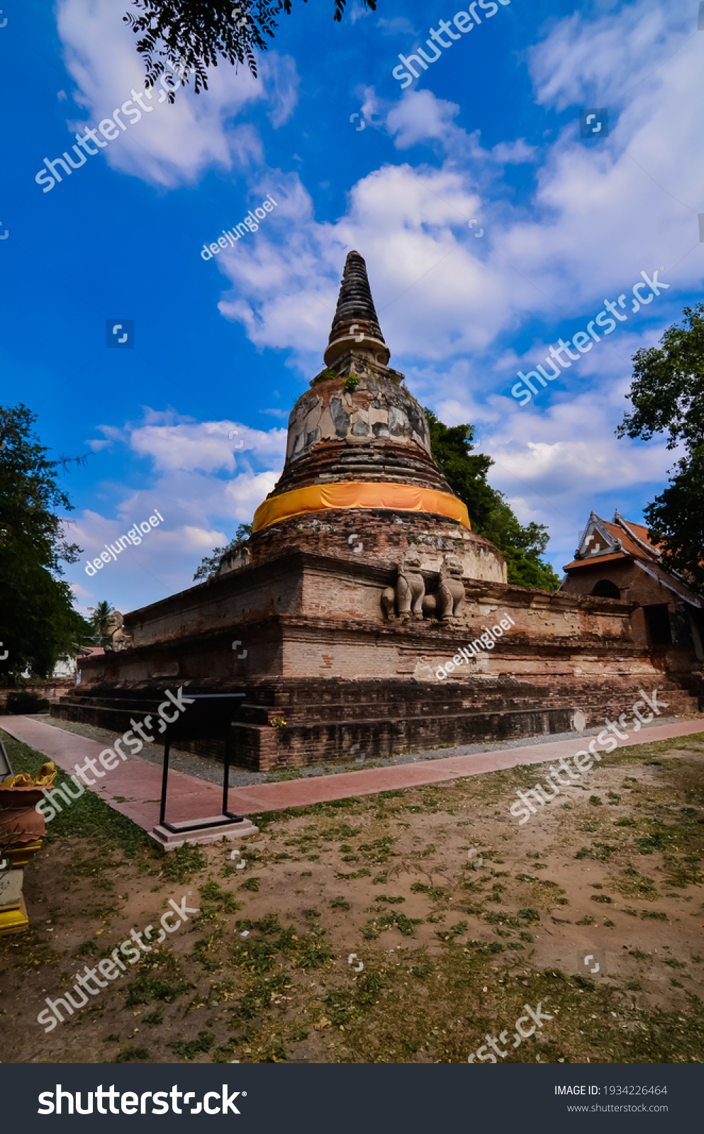 Ayutthaya : Archaeological site at Wat Mae Nang - Royalty Free Stock ...