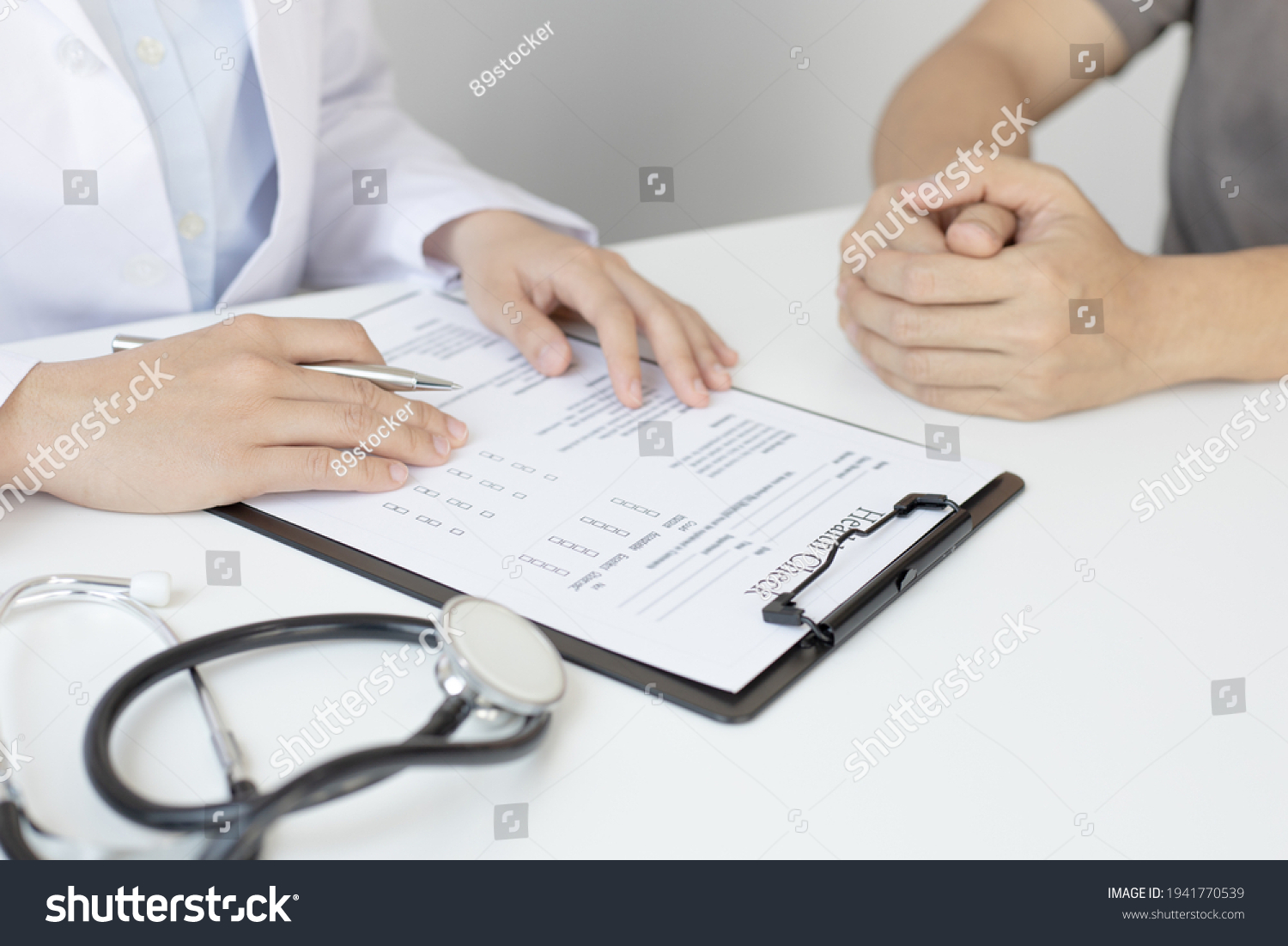 Doctor is currently diagnosing the disease and giving advice to psychiatric patients, Checking the history and medical conditions in a clinic or hospital, Health care counseling. #1941770539