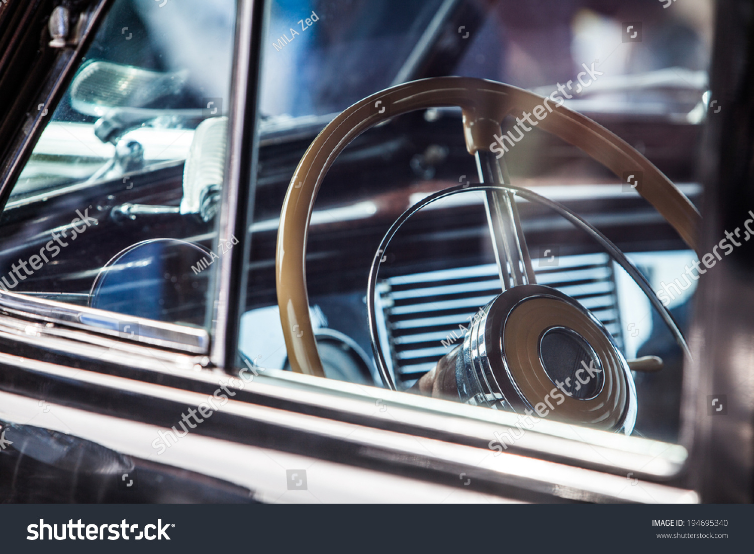 beautiful vintage car steering wheel #194695340