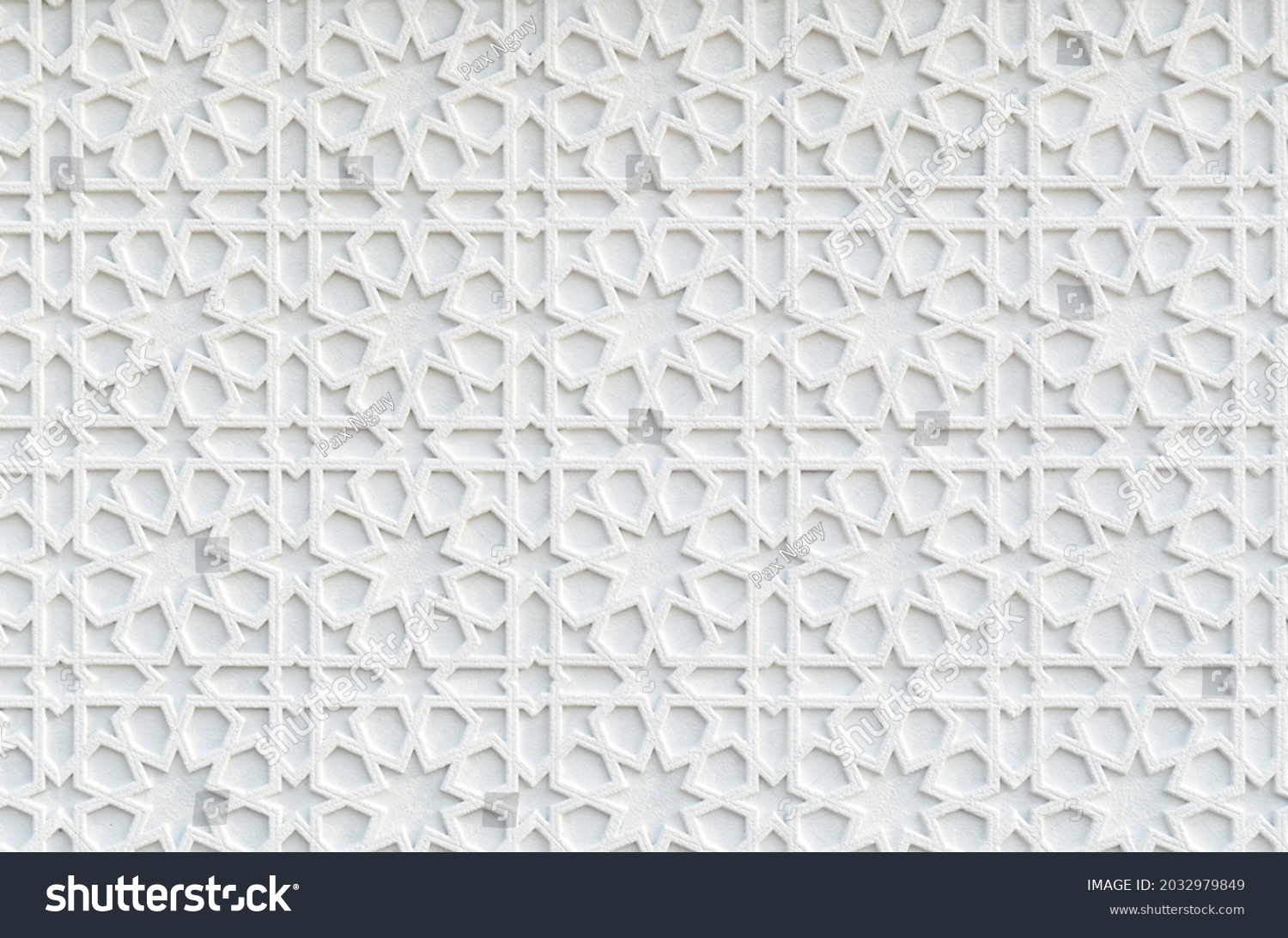 Close up of a white wall with Islamic pattern. #2032979849