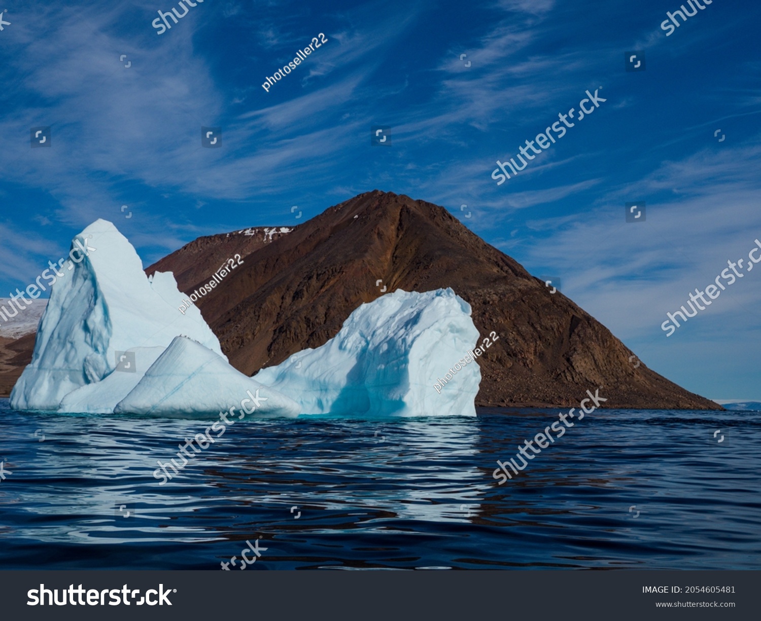 Photos of glaciers, icebergs, ocean and mountains from the Canadian arctic  #2054605481