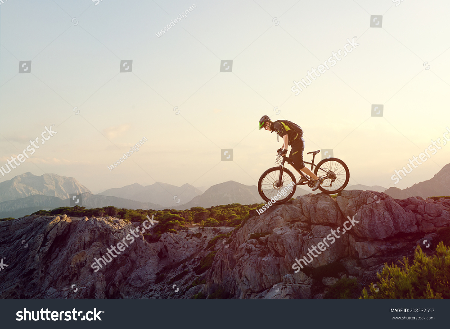 Mountainbiker #208232557
