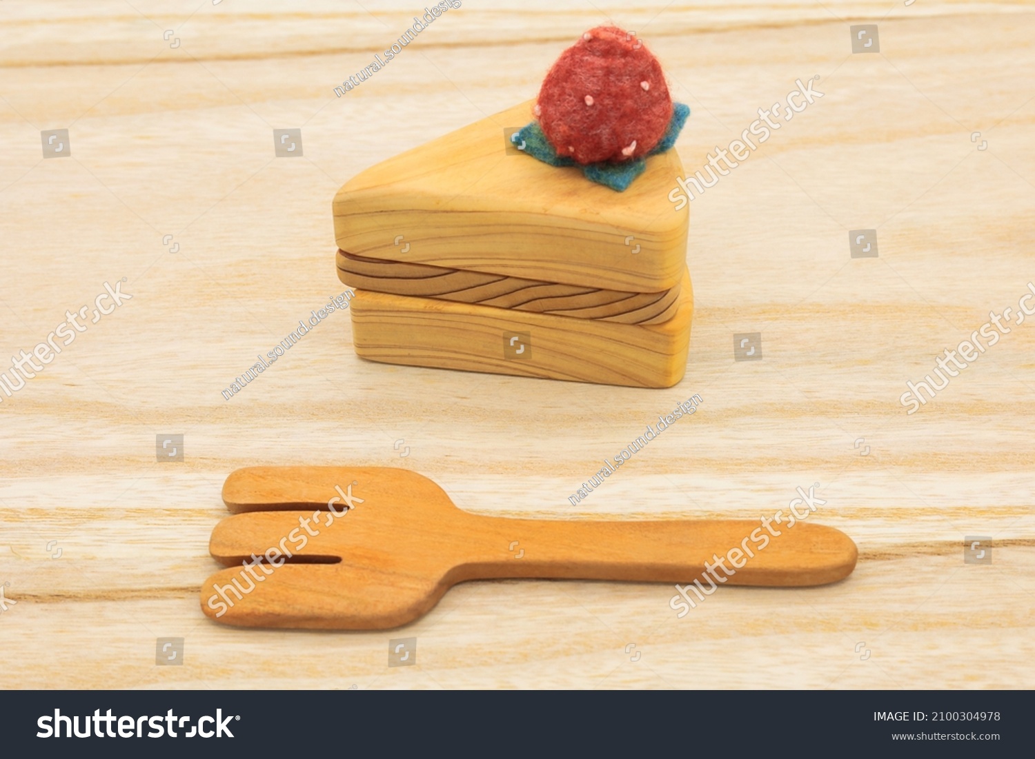 Cute wooden kitchen miscellaneous goods placed on a cutting board #2100304978