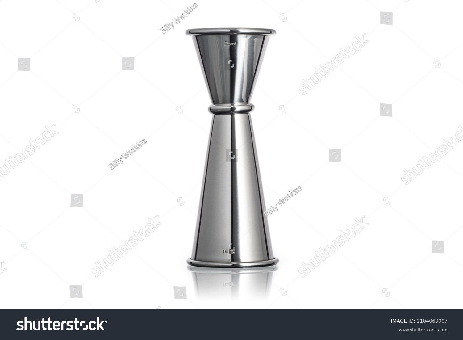 COCKTAIL JIGGER DUAL SPIRIT MEASURE CUP Cocktail Shot Measure Stainless Steel 25ml 50ml Measuring Cup for Bar Home Bartender Party Cocktails Wine Drink. Double Jigger Dual Spirit Clipping Path in JPEG #2104060007