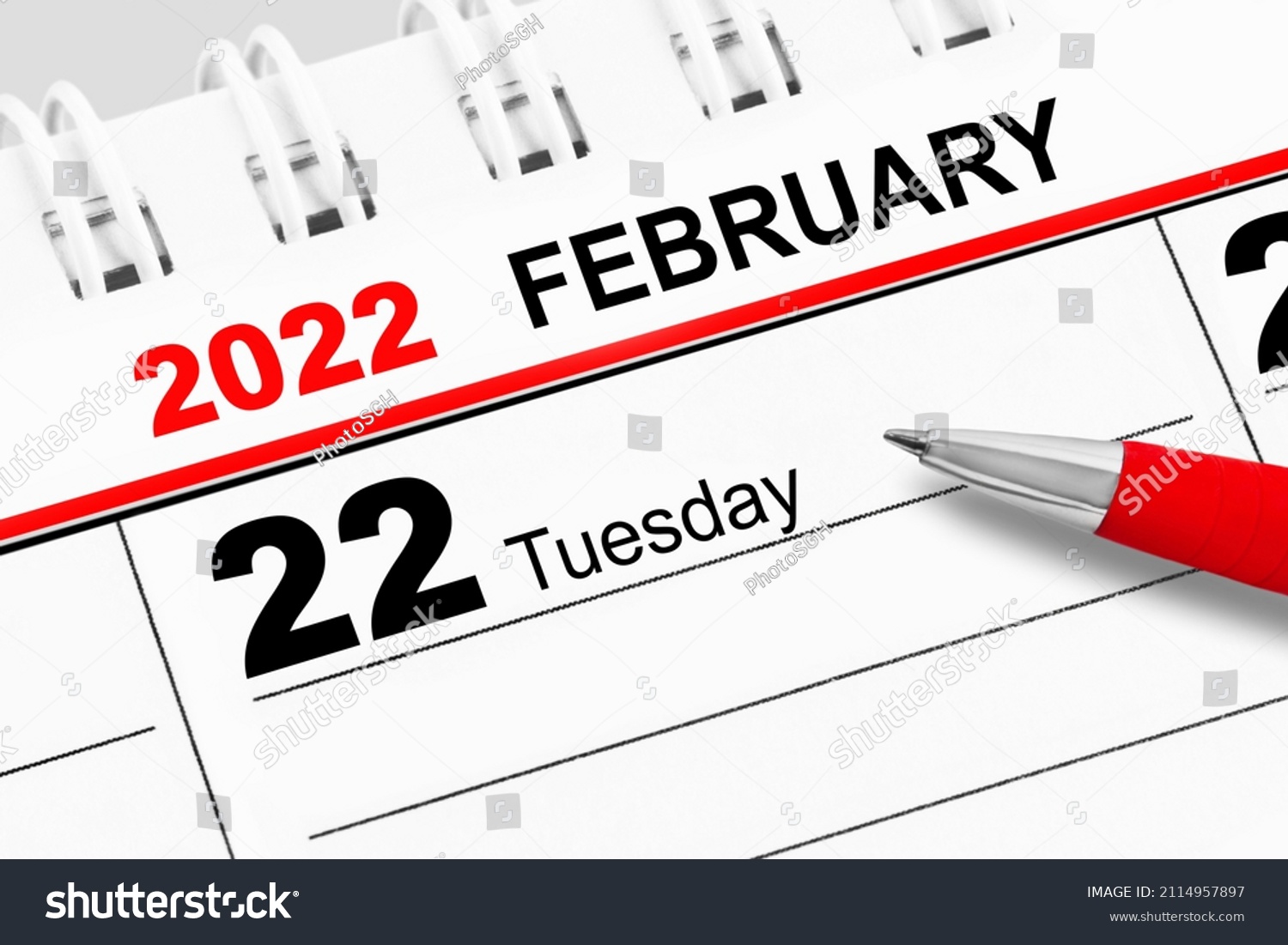 Calendar 2022  February 22 and red pen  #2114957897