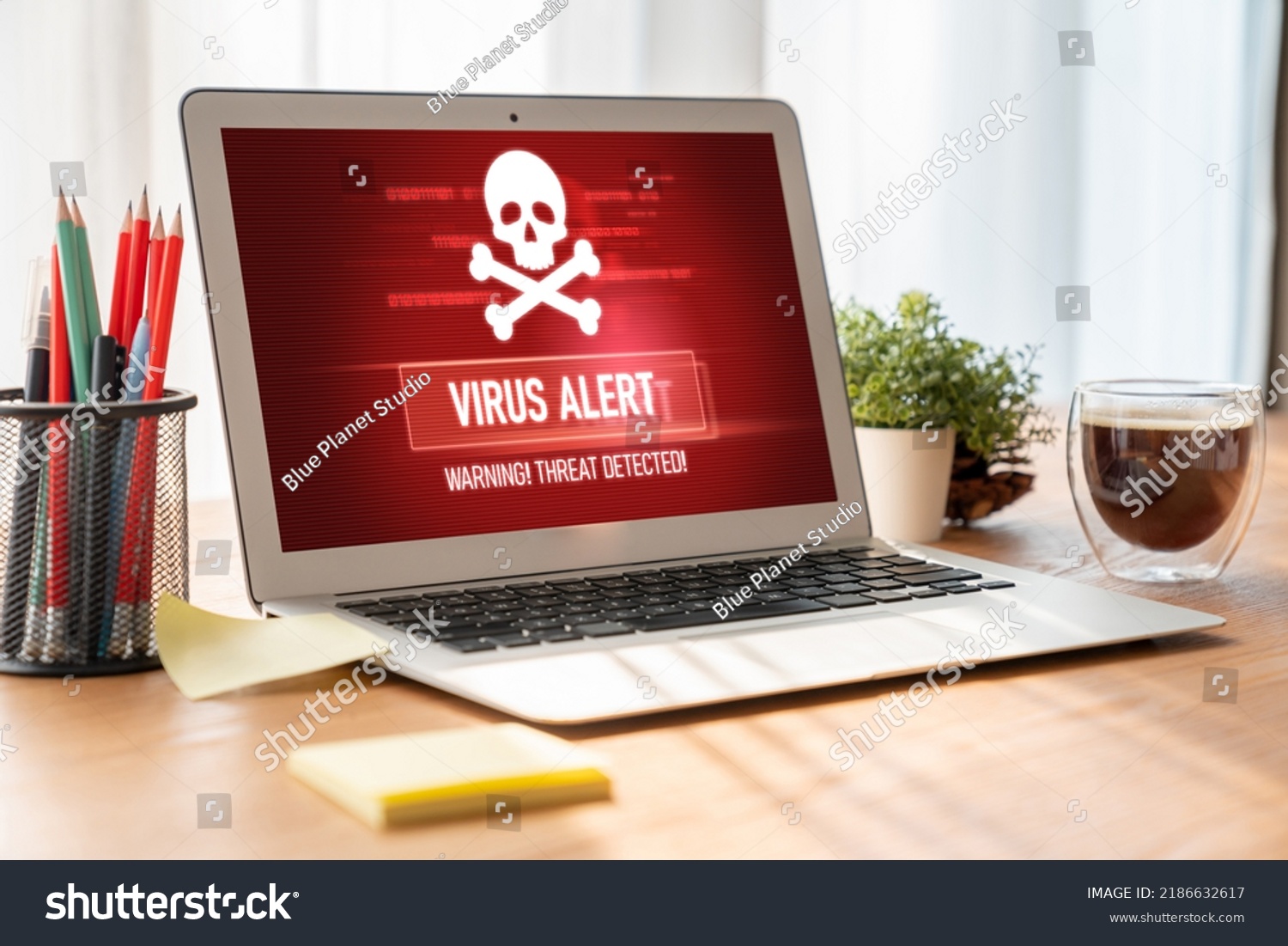 Virus warning alert on computer screen detected modish cyber threat , hacker, computer virus and malware #2186632617